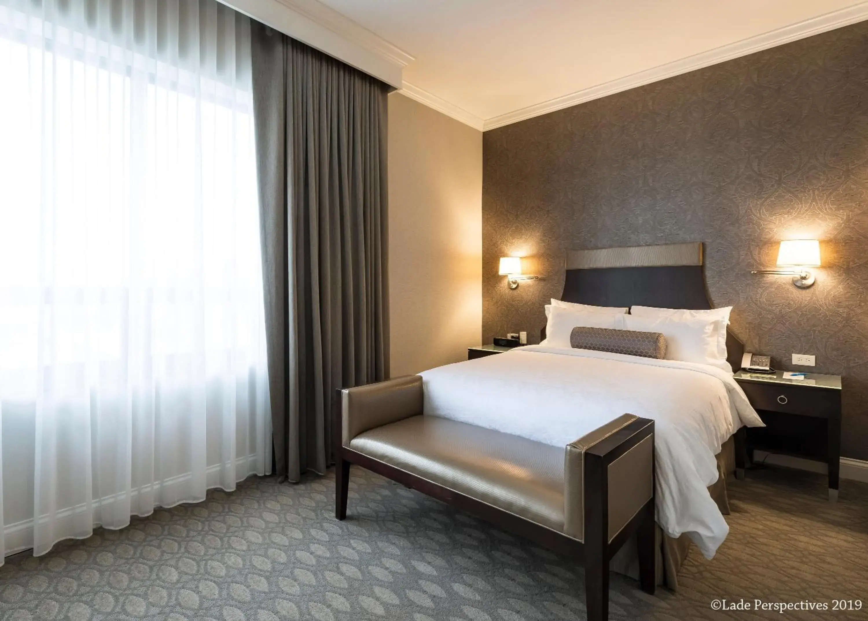 Deluxe Queen Room in La Banque Hotel Deluxe Queen Room in La Banque Hotel