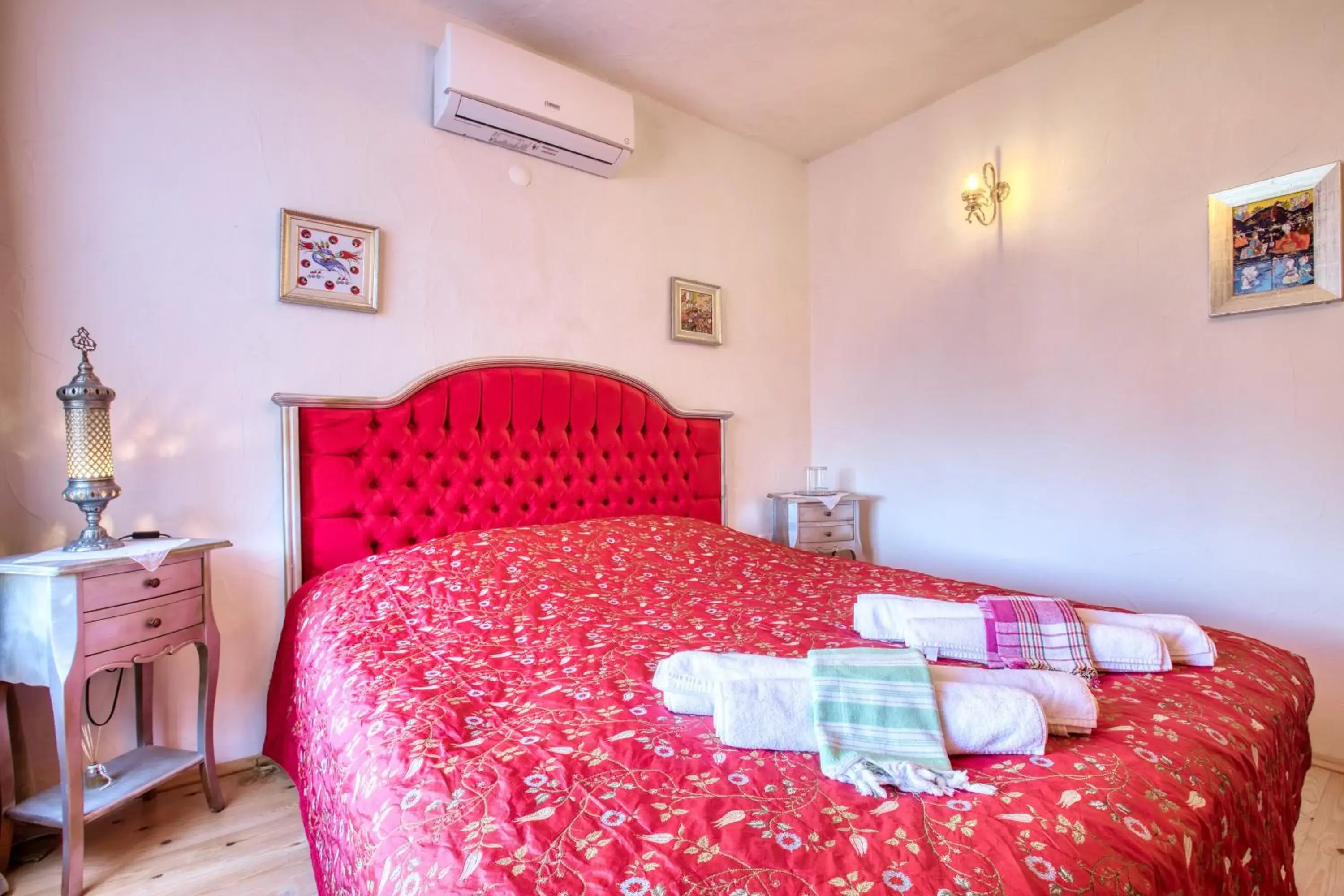 Double Room with Garden View in Kirazlı Sultan Konak Double Room with Garden View in Kirazlı Sultan Konak