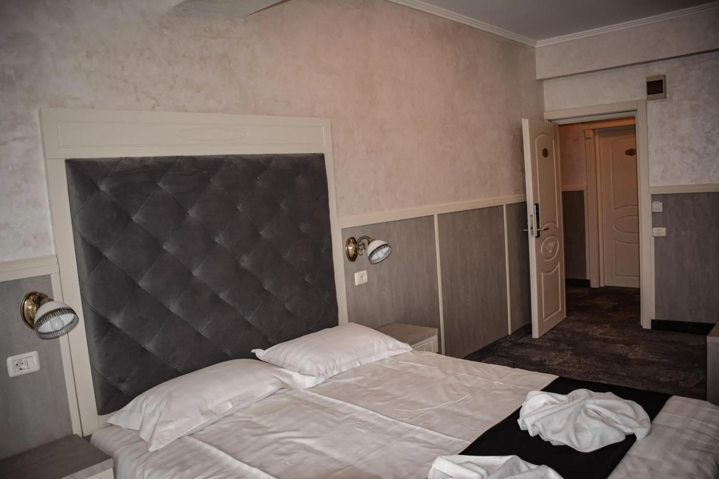 Double Room - single occupancy in Golden Rose Residence Double Room - single occupancy in Golden Rose Residence