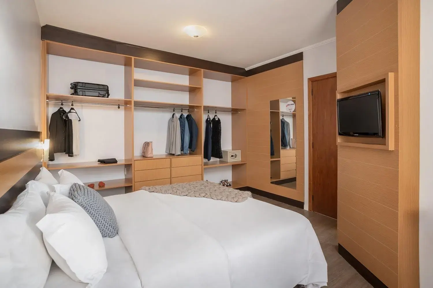 Luxury Double - single occupancy - 1 Double Bed in Piazza Navona Porto Alegre by Intercity Luxury Double - single occupancy - 1 Double Bed in Piazza Navona Porto Alegre by Intercity