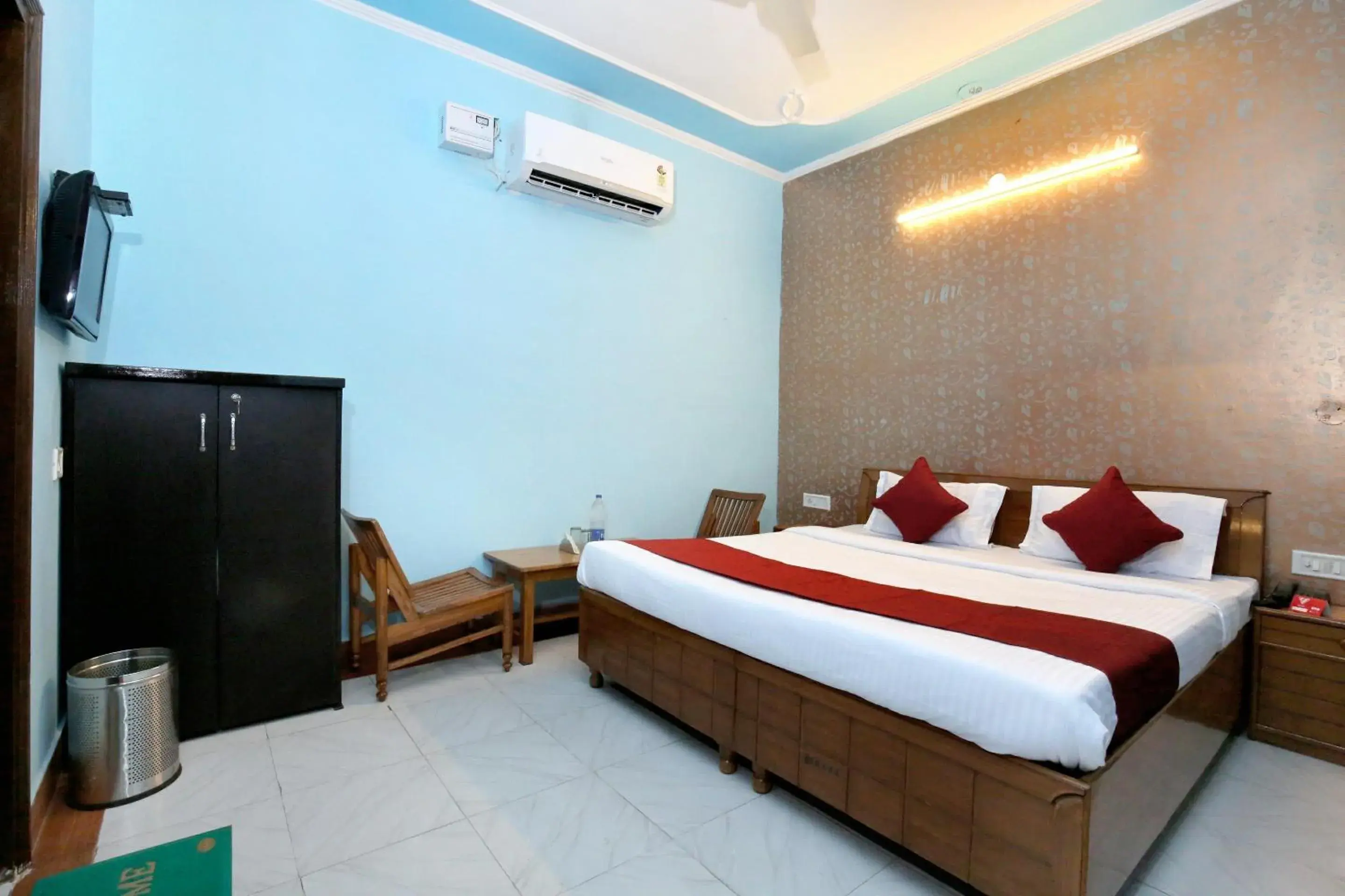 Classic Triple Room - single occupancy in GMG Hotel Classic Triple Room - single occupancy in GMG Hotel