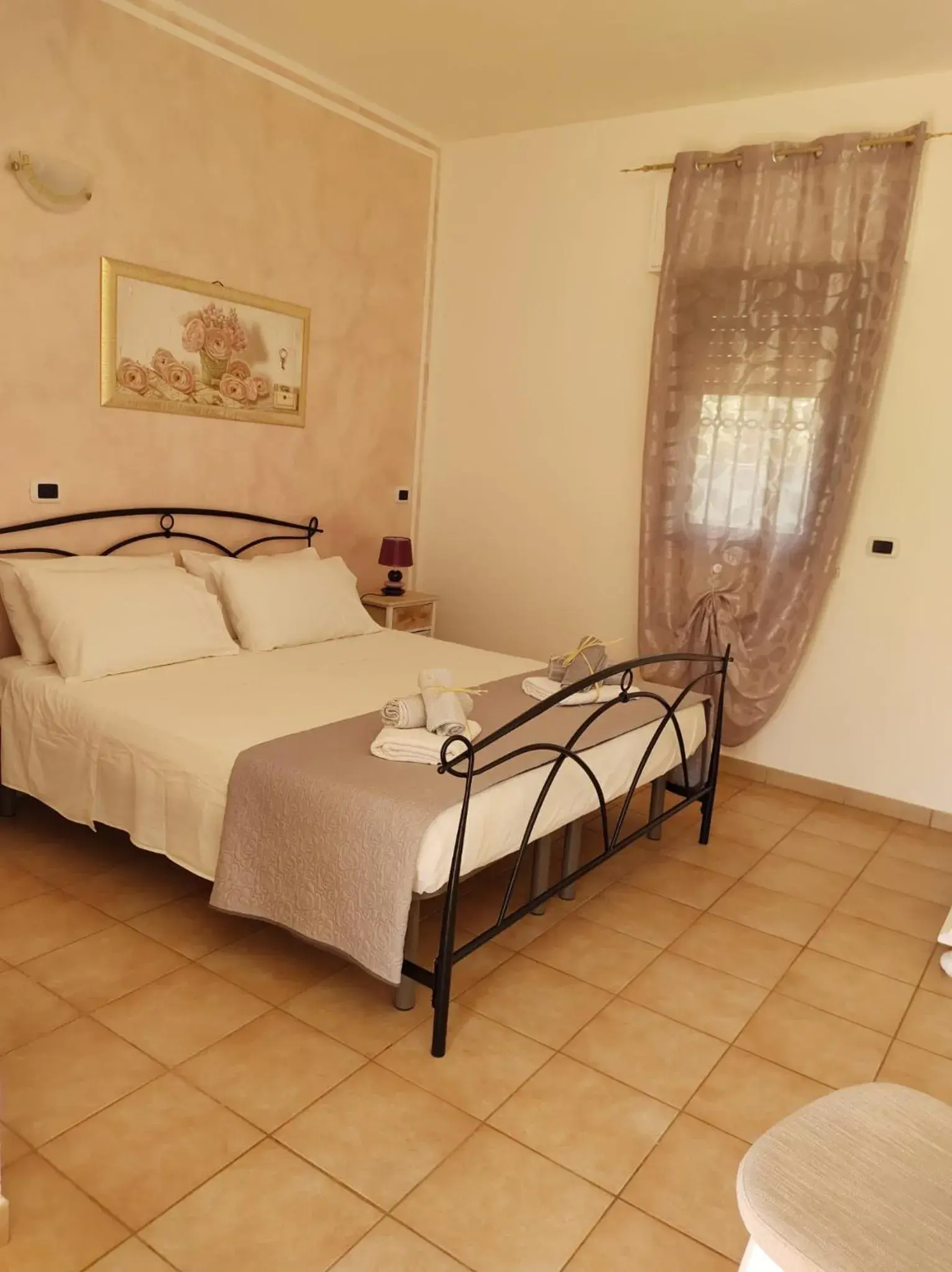 Double Room with Private Bathroom in B & B Pietra Vecchia Double Room with Private Bathroom in B & B Pietra Vecchia
