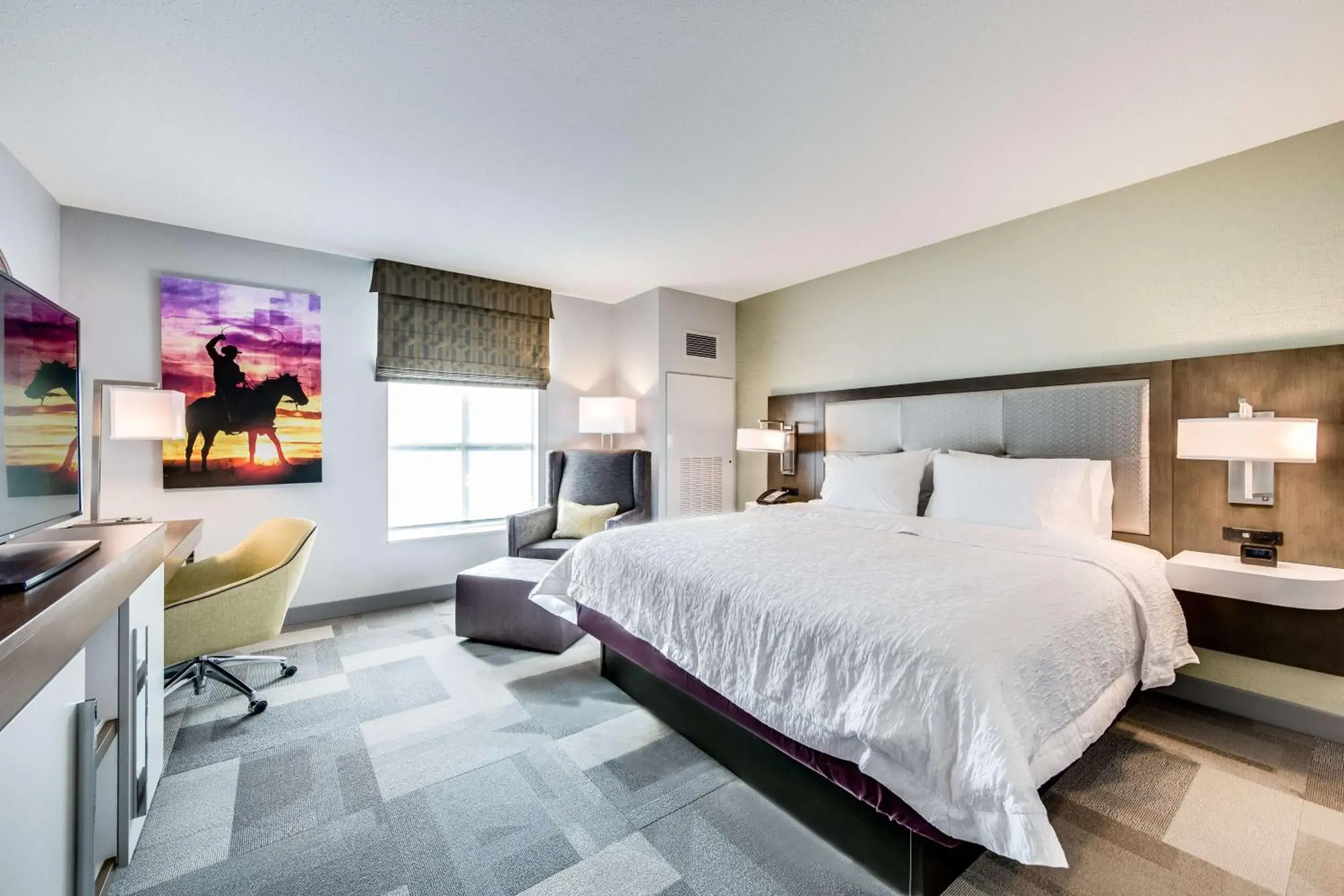 King Room - Non-Smoking in Hampton Inn & Suites Fort Worth Downtown King Room - Non-Smoking in Hampton Inn & Suites Fort Worth Downtown