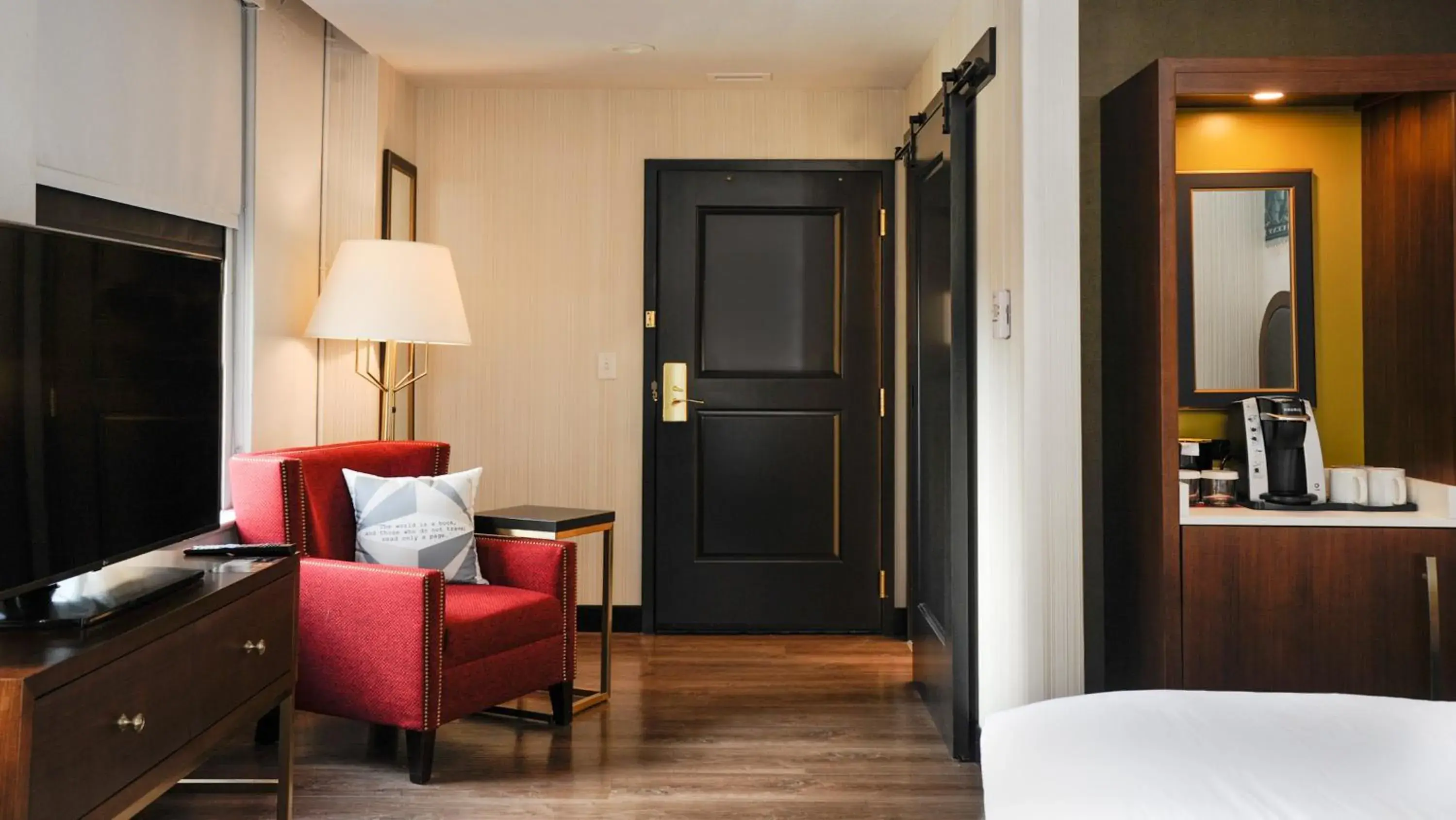 Standard King Room in Hotel Indigo - Kansas City Downtown by IHG Standard King Room in Hotel Indigo - Kansas City Downtown by IHG