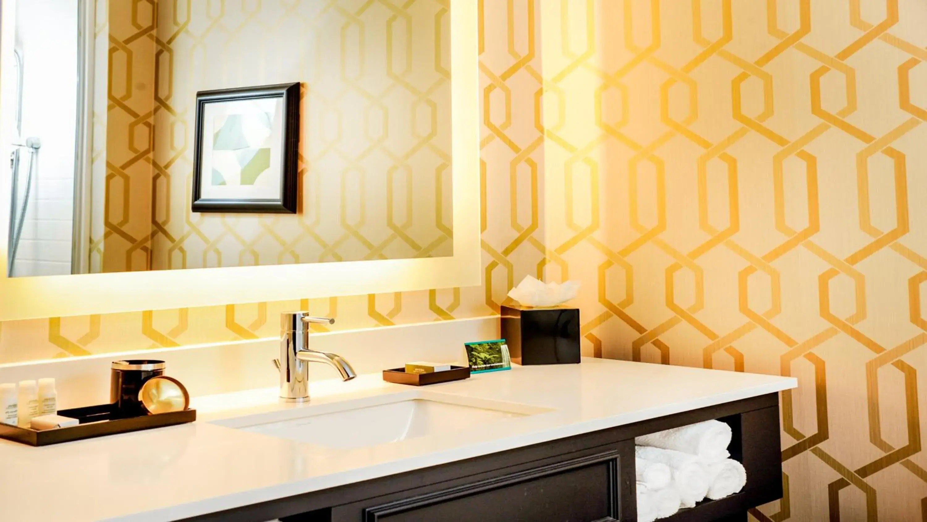 Standard Room with Two Queen Beds in Hotel Indigo - Kansas City Downtown by IHG Standard Room with Two Queen Beds in Hotel Indigo - Kansas City Downtown by IHG