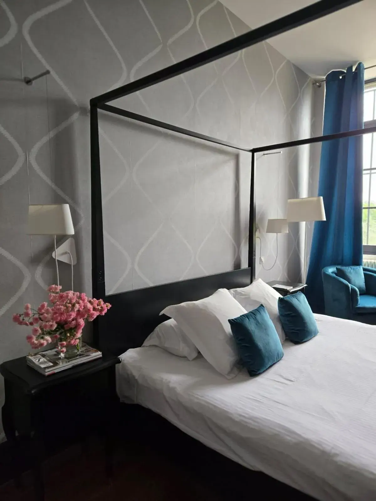 Capri Suite in Château de Courtebotte Capri Suite in Château de Courtebotte