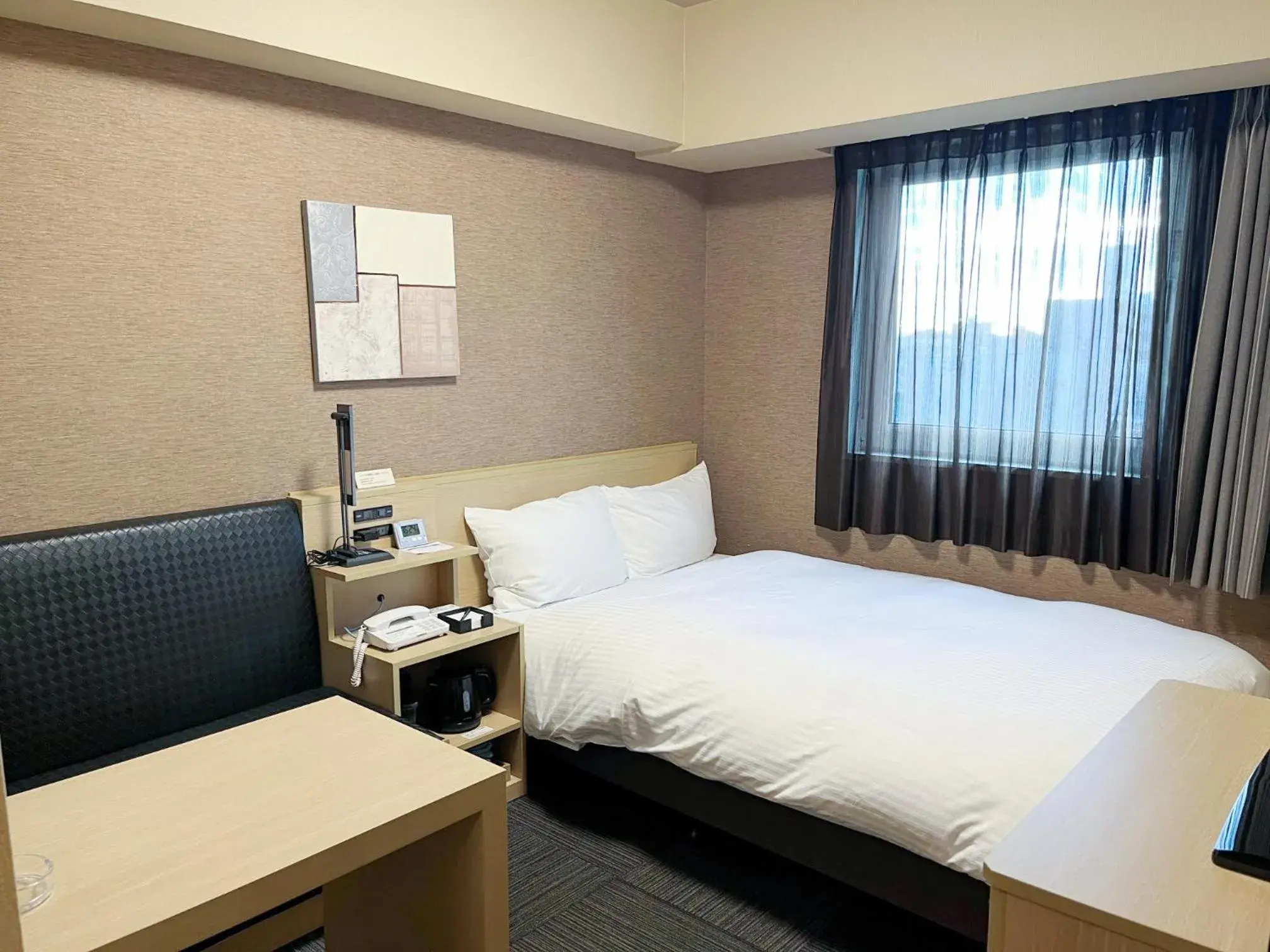 Semi Double Room - single occupancy - Non-Smoking in Hotel Route-Inn Toyohashi Ekimae Semi Double Room - single occupancy - Non-Smoking in Hotel Route-Inn Toyohashi Ekimae