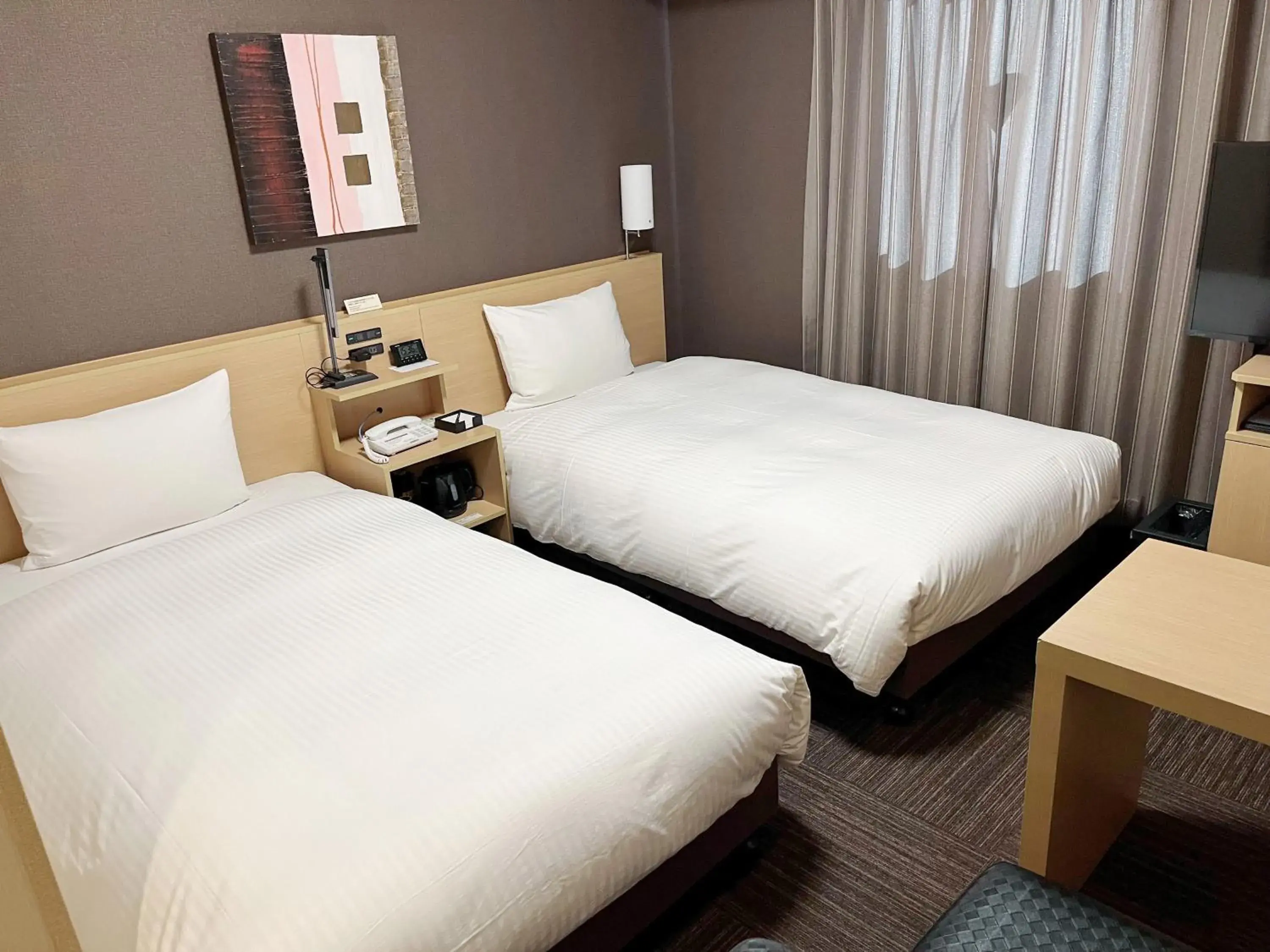 Standard Twin Room - single occupancy - Non-Smoking in Hotel Route-Inn Toyohashi Ekimae Standard Twin Room - single occupancy - Non-Smoking in Hotel Route-Inn Toyohashi Ekimae