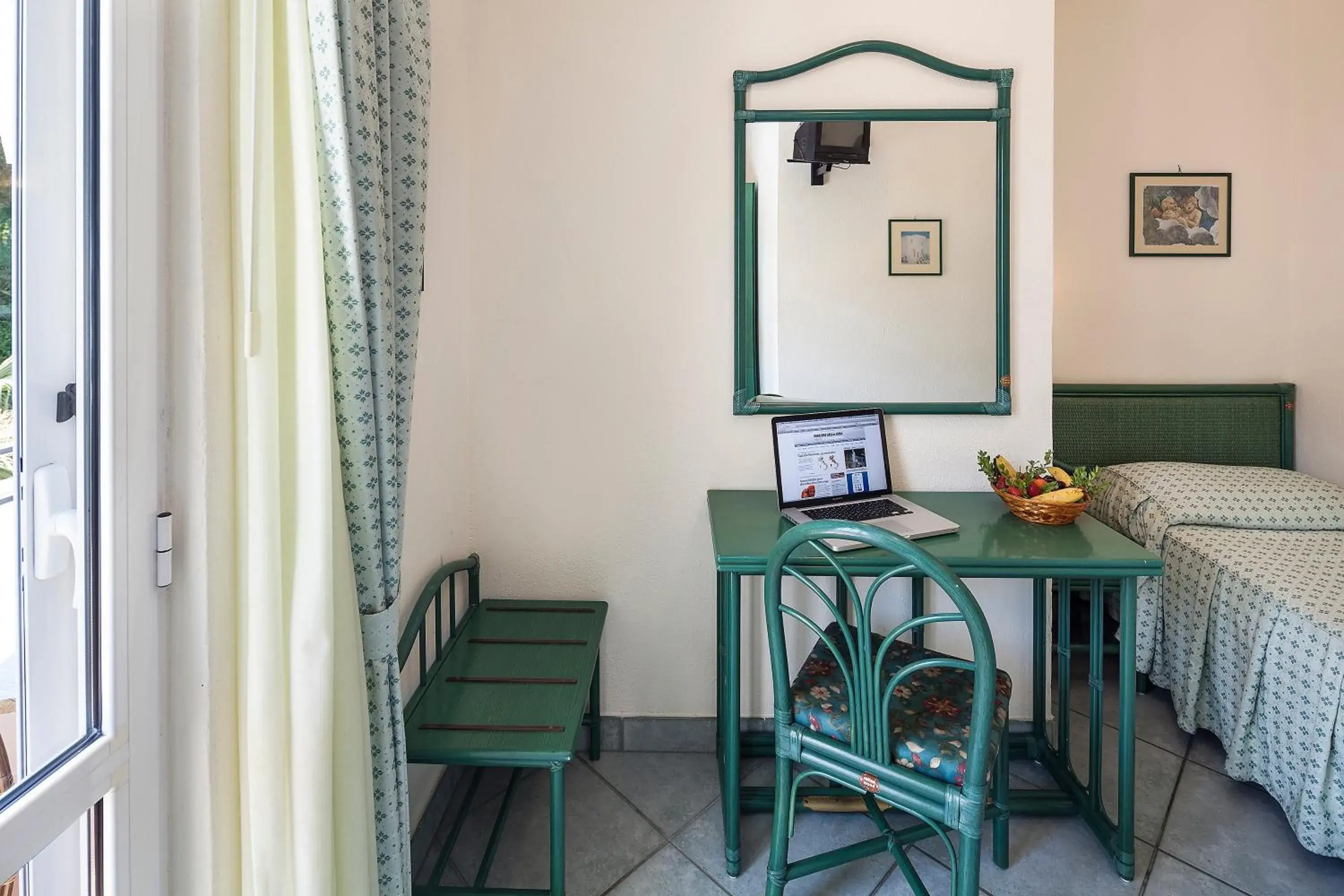 Classic Single Room in Sorriso Thermae Resort & Spa Classic Single Room in Sorriso Thermae Resort & Spa