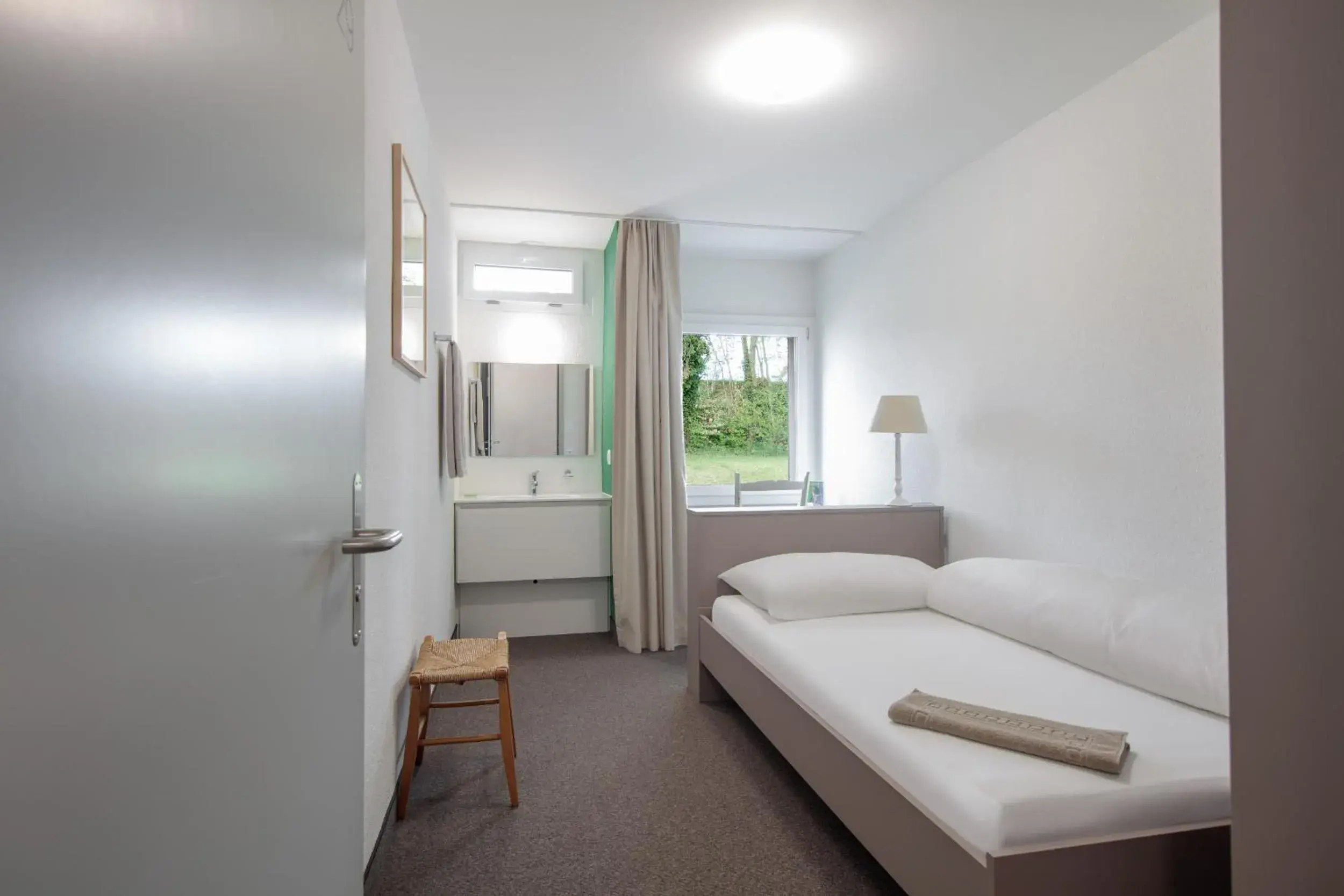 Single Room with Shared Bathroom - single occupancy in Le Domaine (Swiss Lodge) Single Room with Shared Bathroom - single occupancy in Le Domaine (Swiss Lodge)