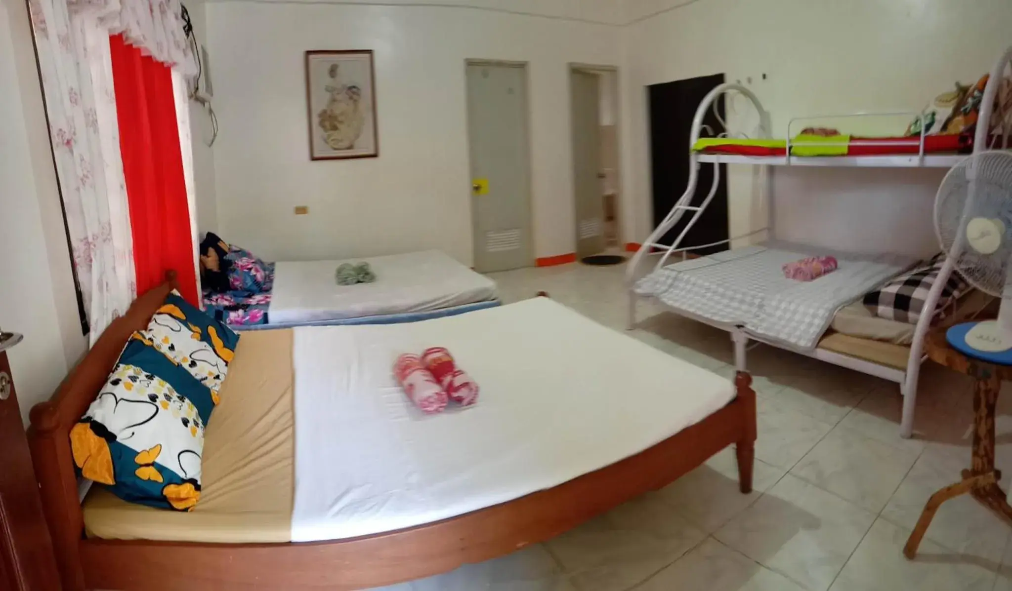 4-Bed Mixed Dormitory Room - single occupancy in Riverside at Aninuan Accommodation and Food 4-Bed Mixed Dormitory Room - single occupancy in Riverside at Aninuan Accommodation and Food