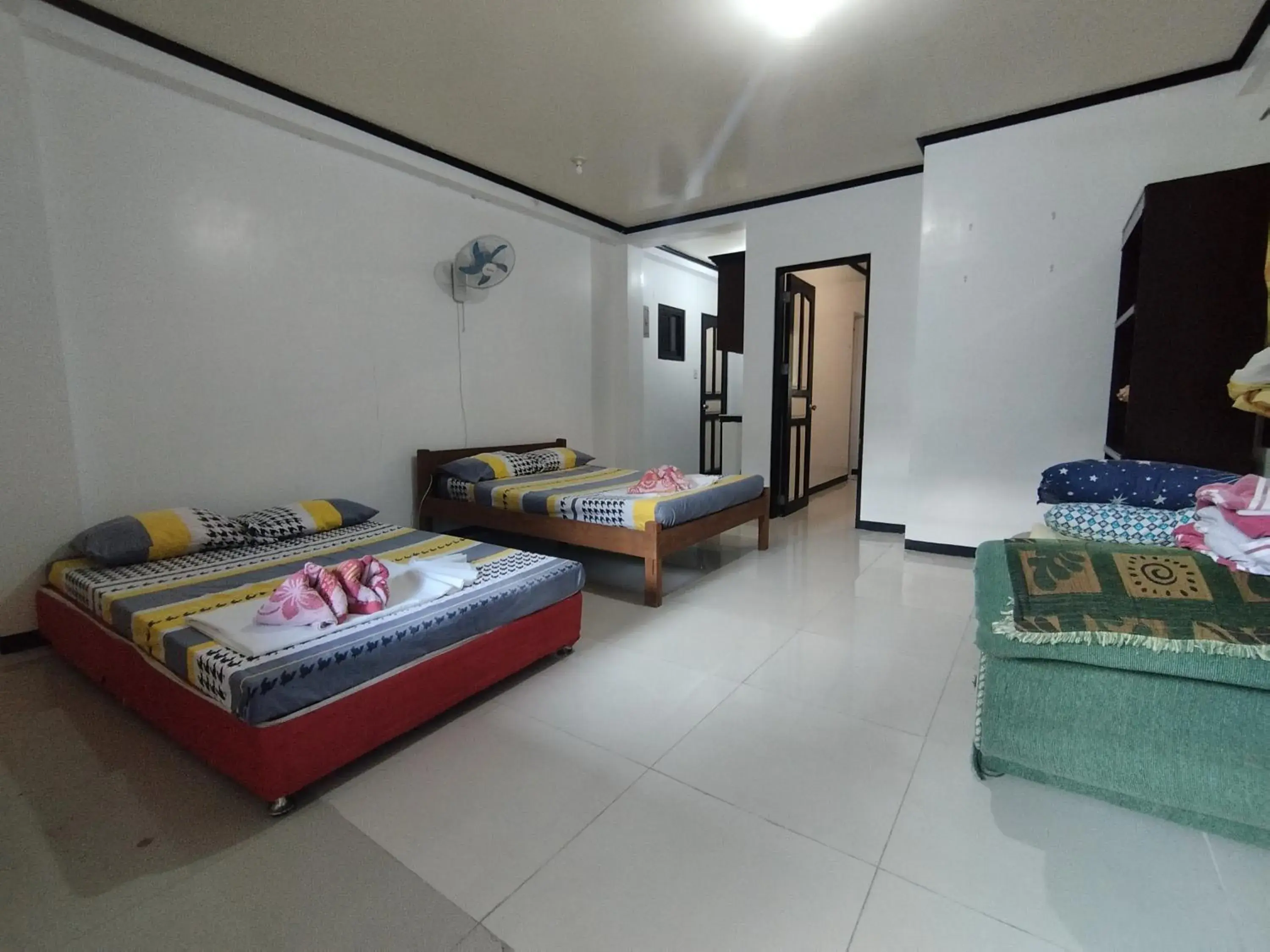 Family Room with Private Bathroom in Riverside at Aninuan Accommodation and Food Family Room with Private Bathroom in Riverside at Aninuan Accommodation and Food