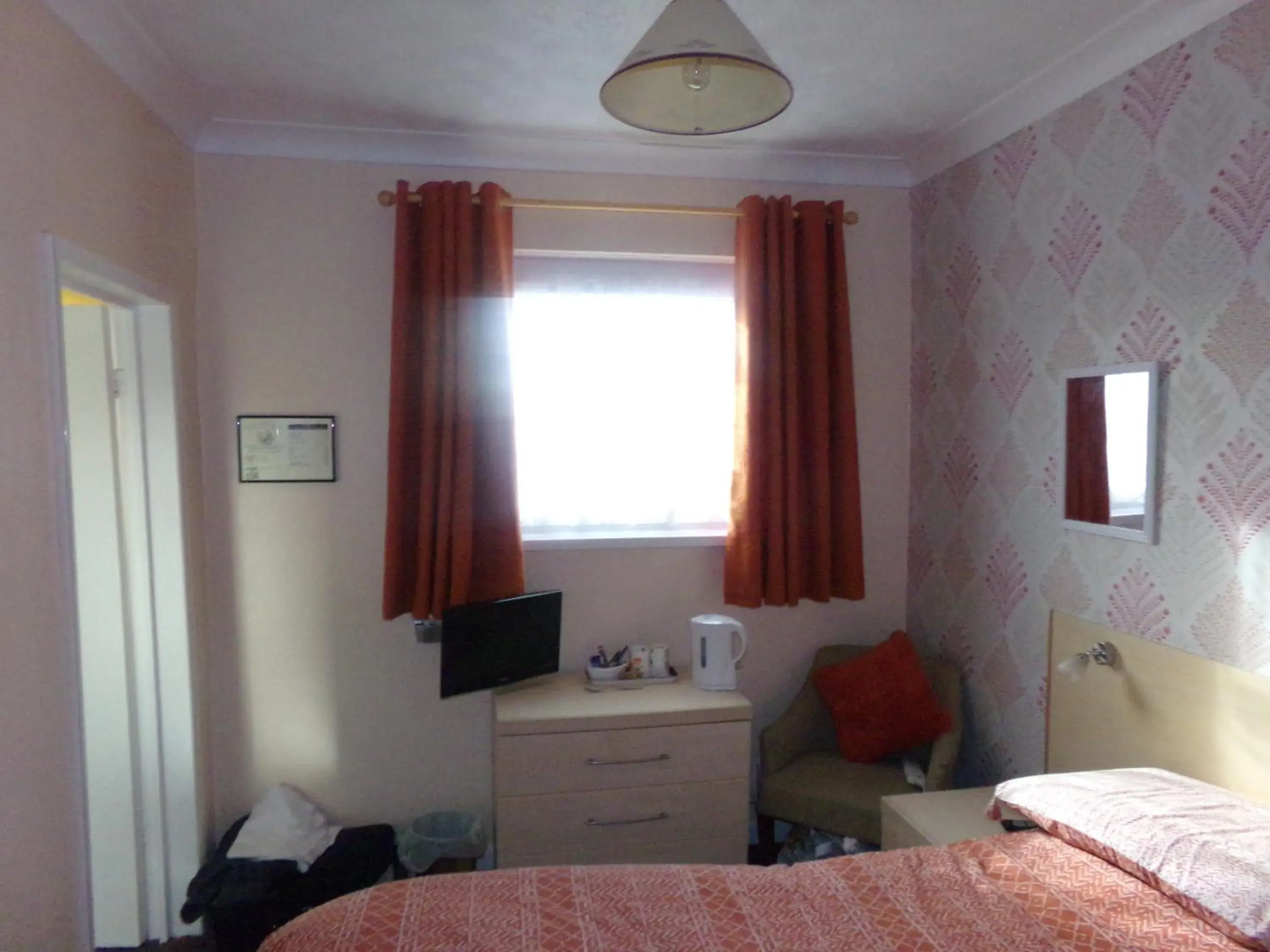 Standard Double Room - single occupancy in St Annes Standard Double Room - single occupancy in St Annes
