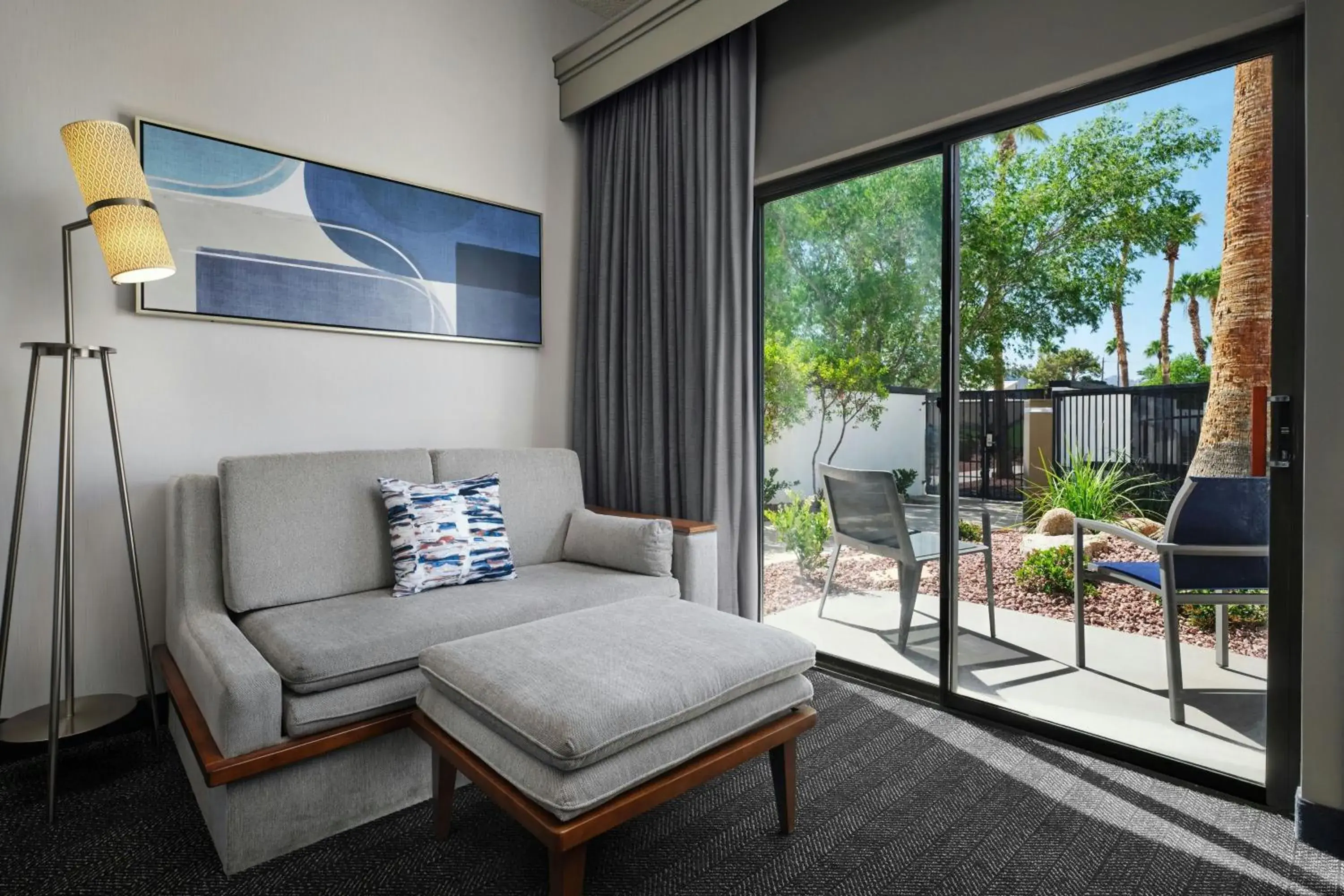 Deluxe King Room in Courtyard by Marriott Henderson - Green Valley - Las Vegas Deluxe King Room in Courtyard by Marriott Henderson - Green Valley - Las Vegas