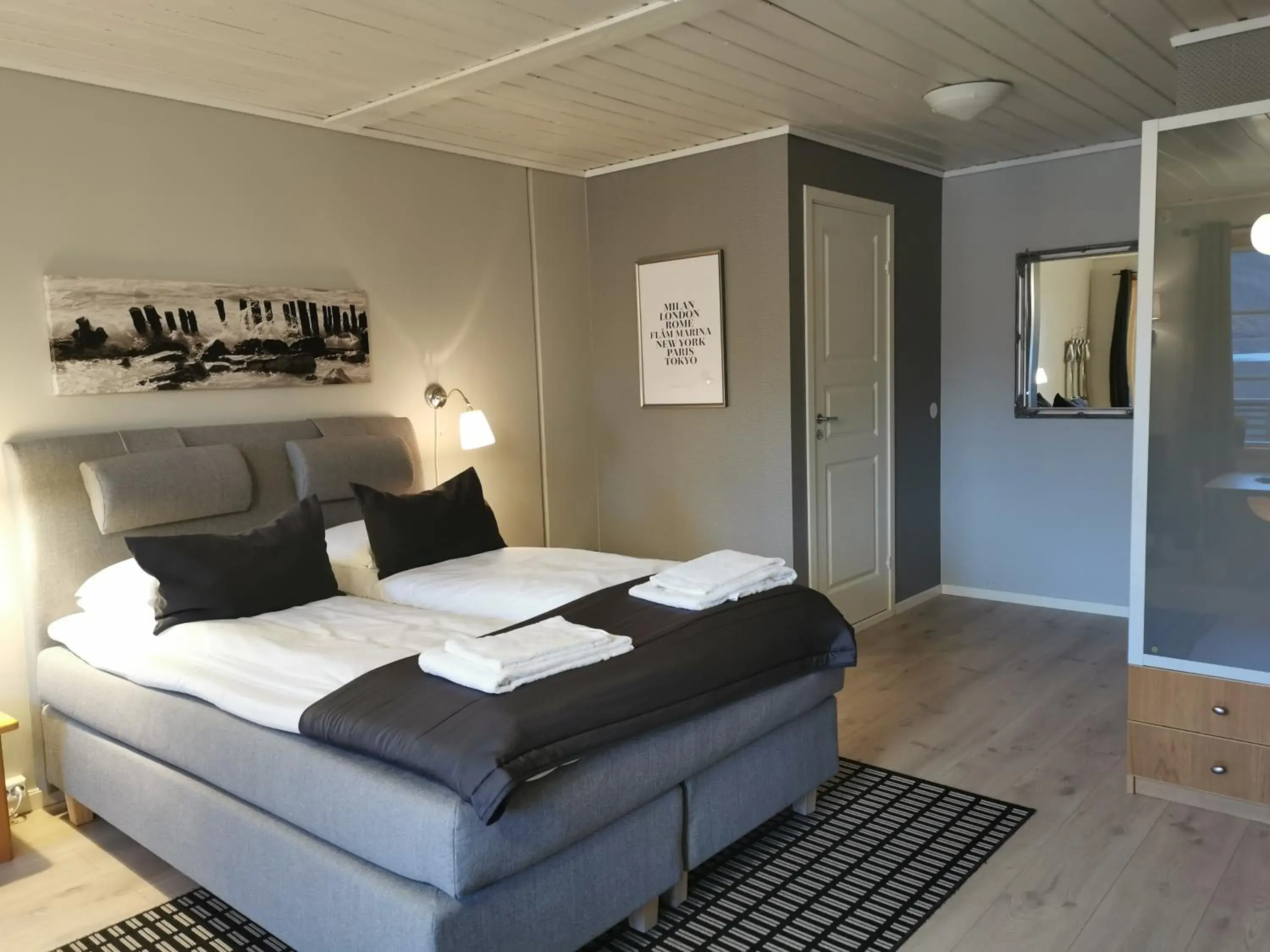 Double Room with fjord view - single occupancy in Flåm Marina Double Room with fjord view - single occupancy in Flåm Marina