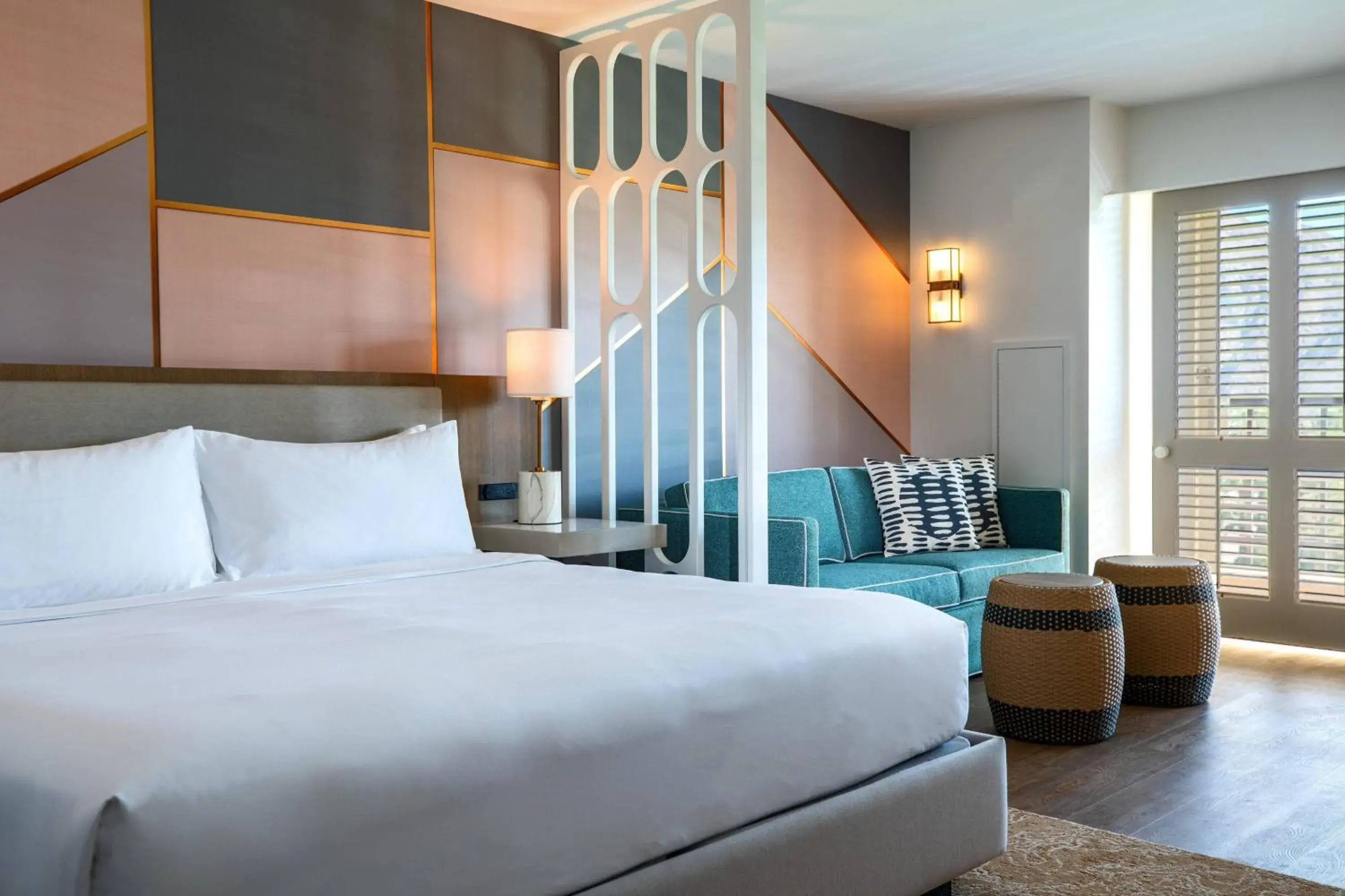 Golf and Mountain View, Guest room, 1 King, Sofa bed in Renaissance Esmeralda Resort & Spa, Indian Wells Golf and Mountain View, Guest room, 1 King, Sofa bed in Renaissance Esmeralda Resort & Spa, Indian Wells