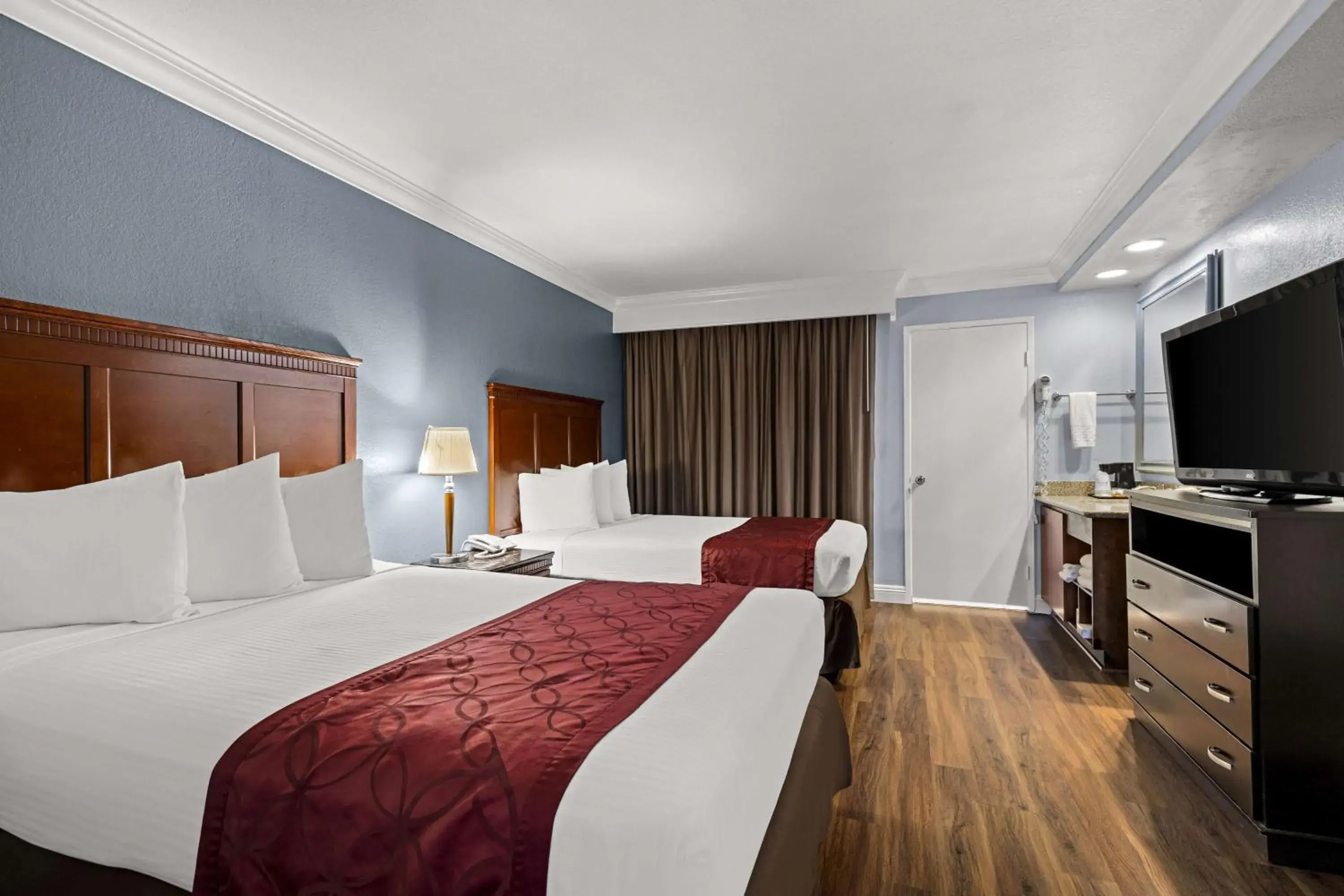 Suite with Two Double Beds and Balcony - Non-Smoking in Best Western Moreno Hotel & Suites Suite with Two Double Beds and Balcony - Non-Smoking in Best Western Moreno Hotel & Suites