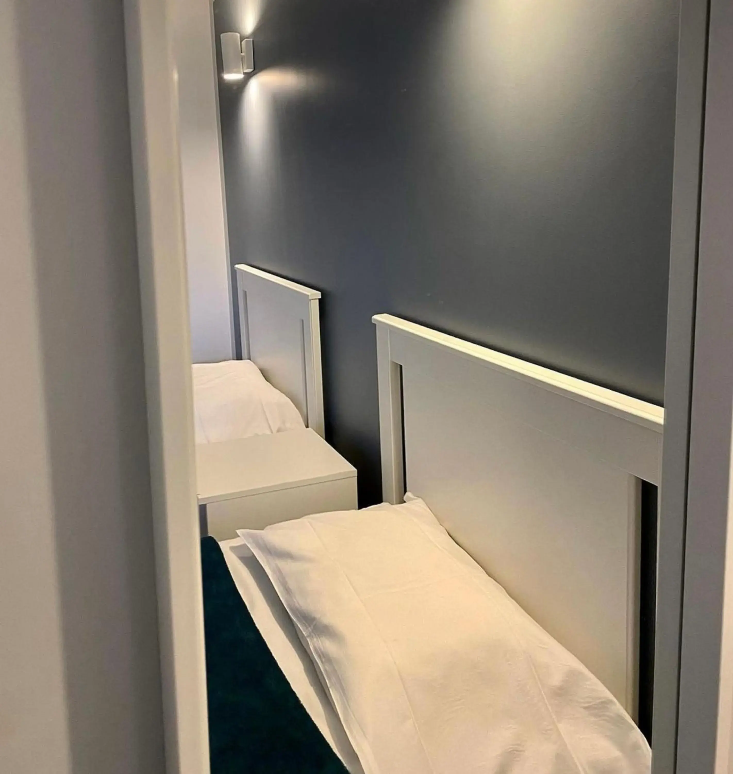 Twin Room in Aix Hotel Twin Room in Aix Hotel