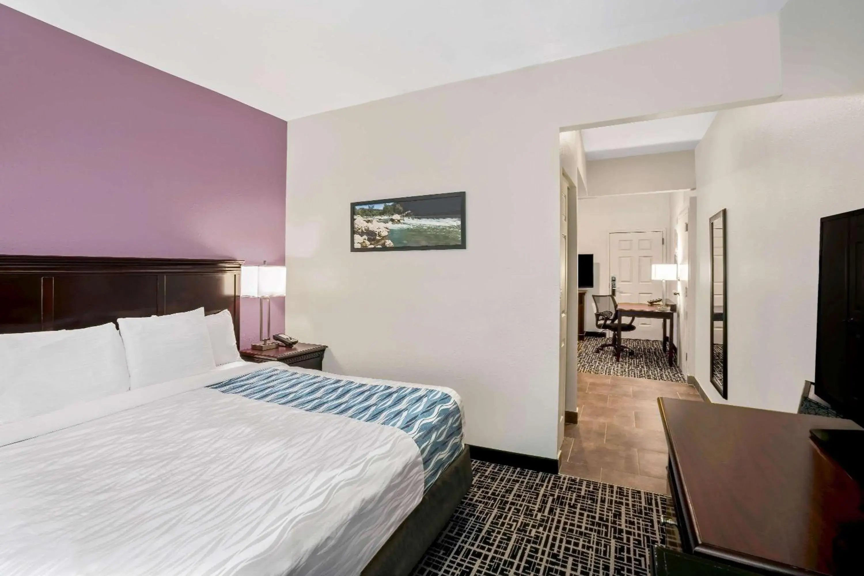 King Studio Suite with Roll-In Shower - Mobility Accessible/Non-Smoking in La Quinta by Wyndham Cookeville King Studio Suite with Roll-In Shower - Mobility Accessible/Non-Smoking in La Quinta by Wyndham Cookeville