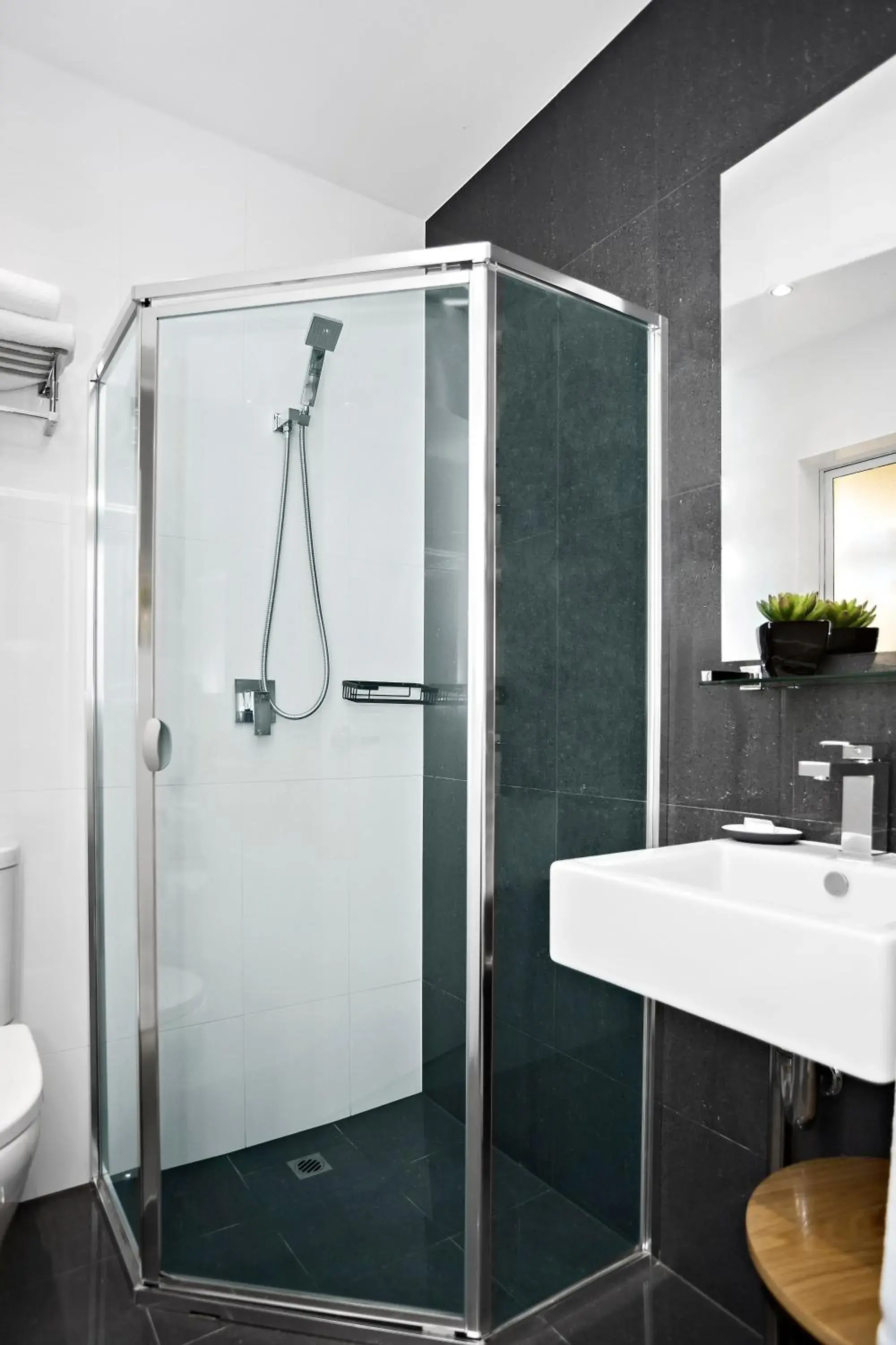 Deluxe Family Studio in North Adelaide Boutique Stays Accommodation Deluxe Family Studio in North Adelaide Boutique Stays Accommodation