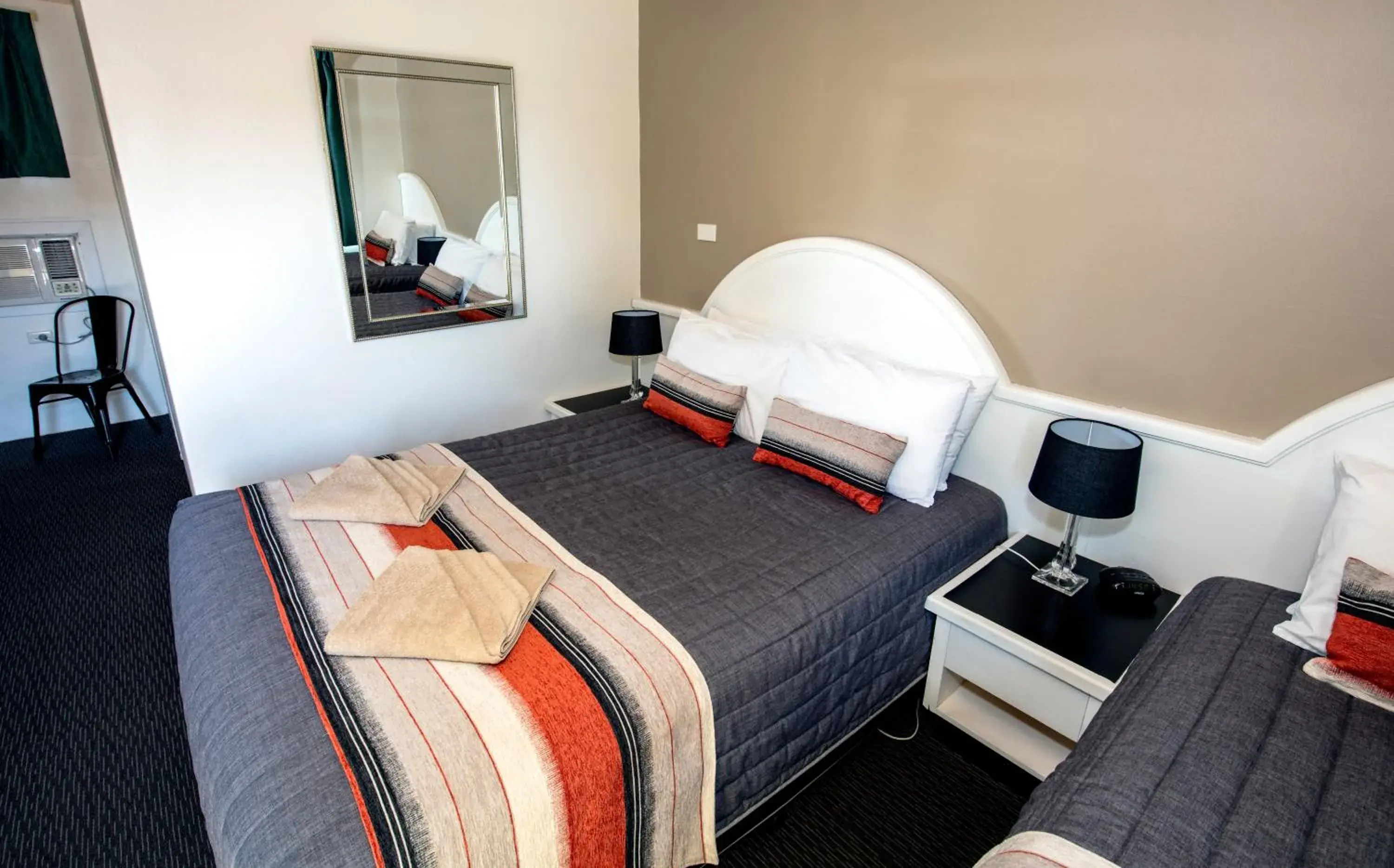 Deluxe Triple Room in Mariner Motel Deluxe Triple Room in Mariner Motel