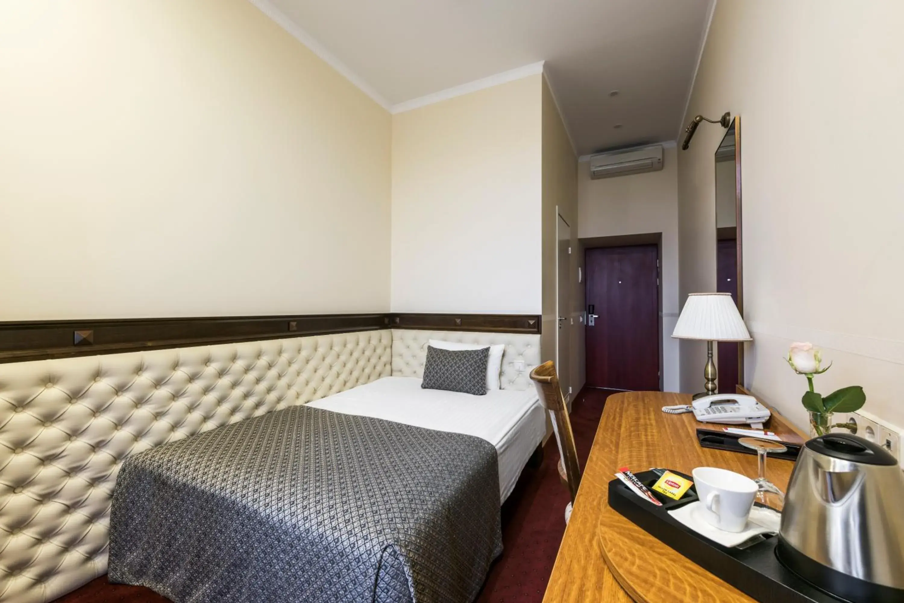 Single Room - single occupancy in Congress Hotel Single Room - single occupancy in Congress Hotel