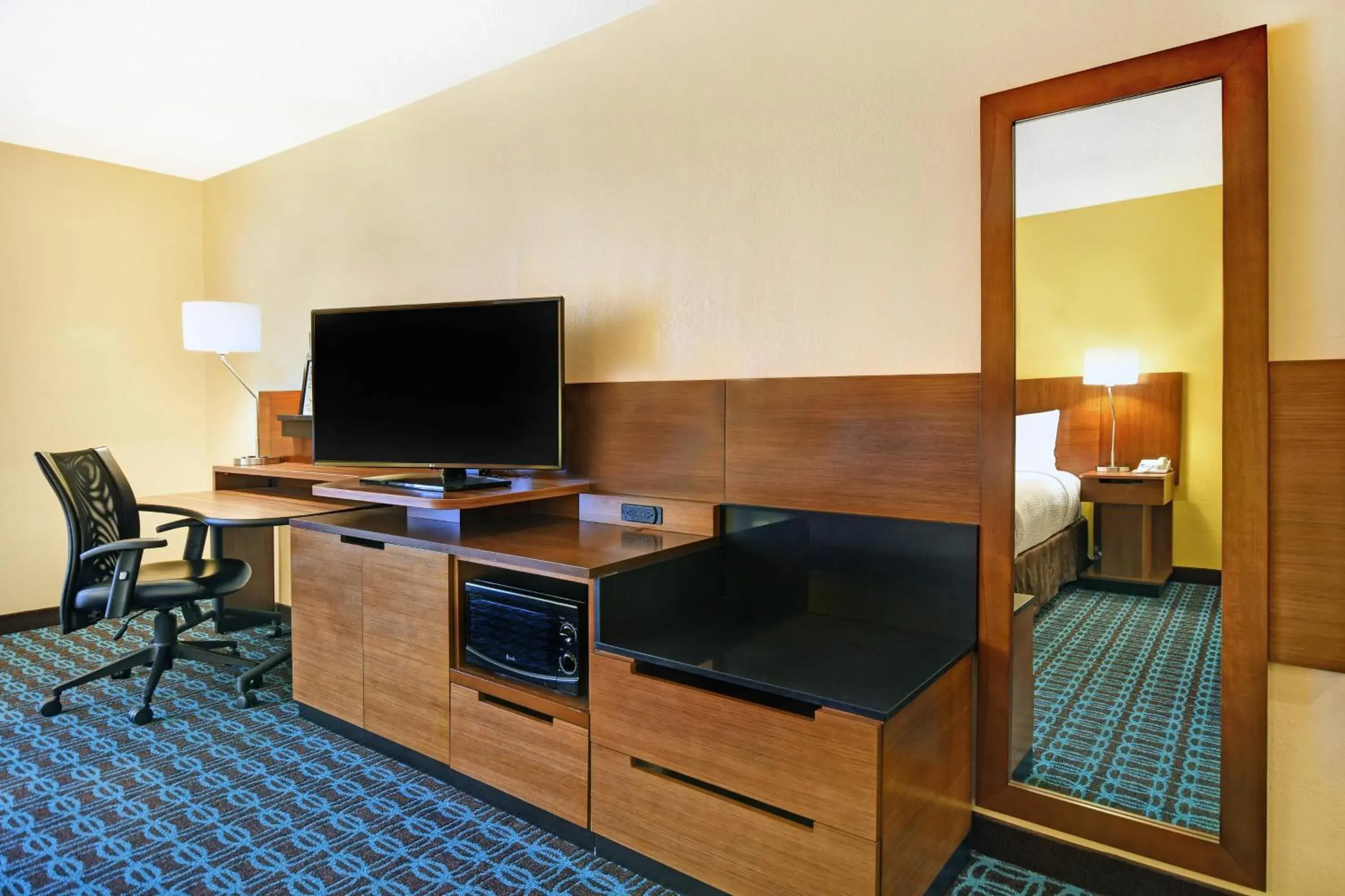 Queen Room with Two Queen Beds - Hearing Accessible in Fairfield Inn & Suites by Marriott Atlanta Vinings/Galleria Queen Room with Two Queen Beds - Hearing Accessible in Fairfield Inn & Suites by Marriott Atlanta Vinings/Galleria