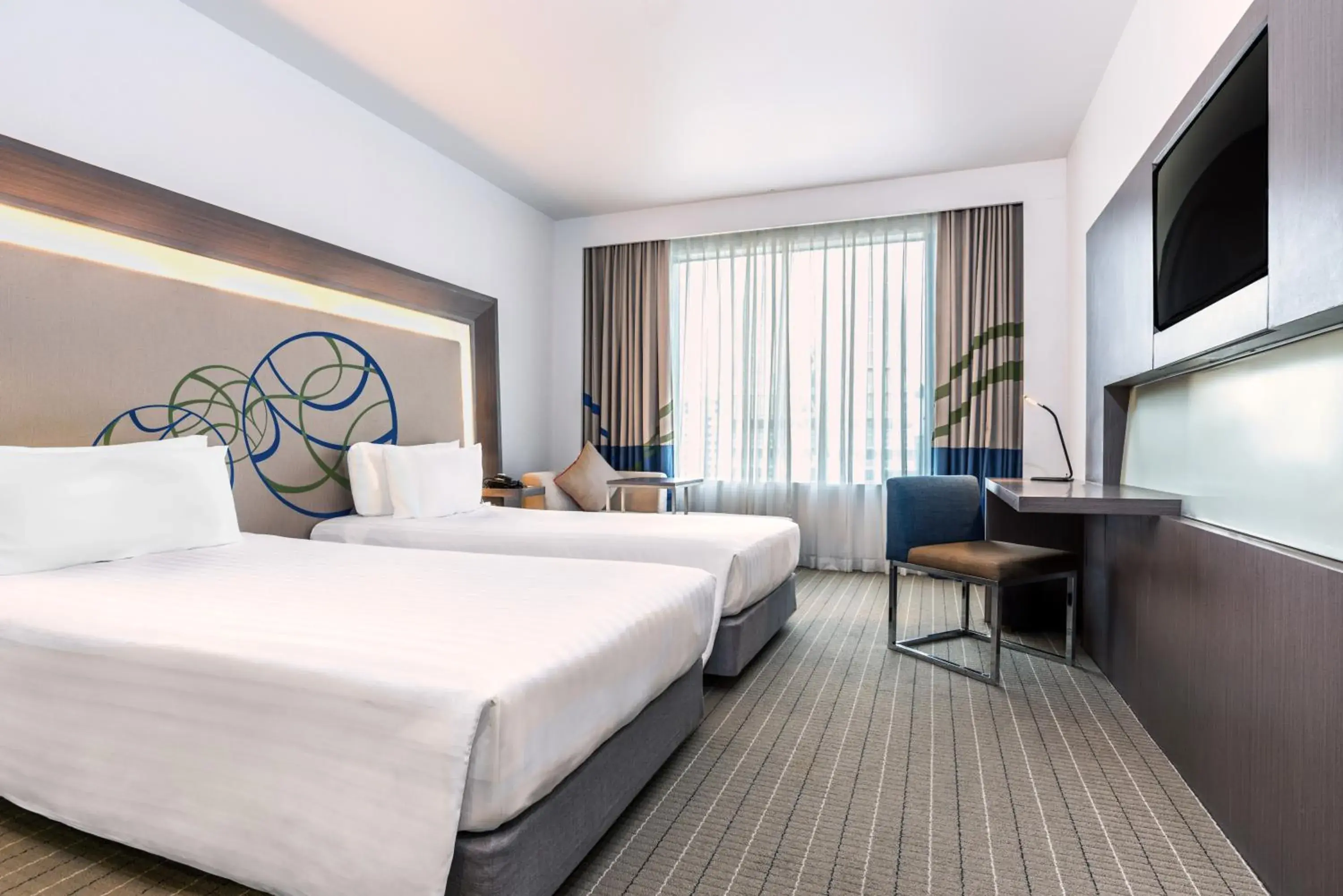 Executive Twin Room with City View in Four Points by Sheraton Bangkok Ploenchit Sukhumvit Executive Twin Room with City View in Four Points by Sheraton Bangkok Ploenchit Sukhumvit