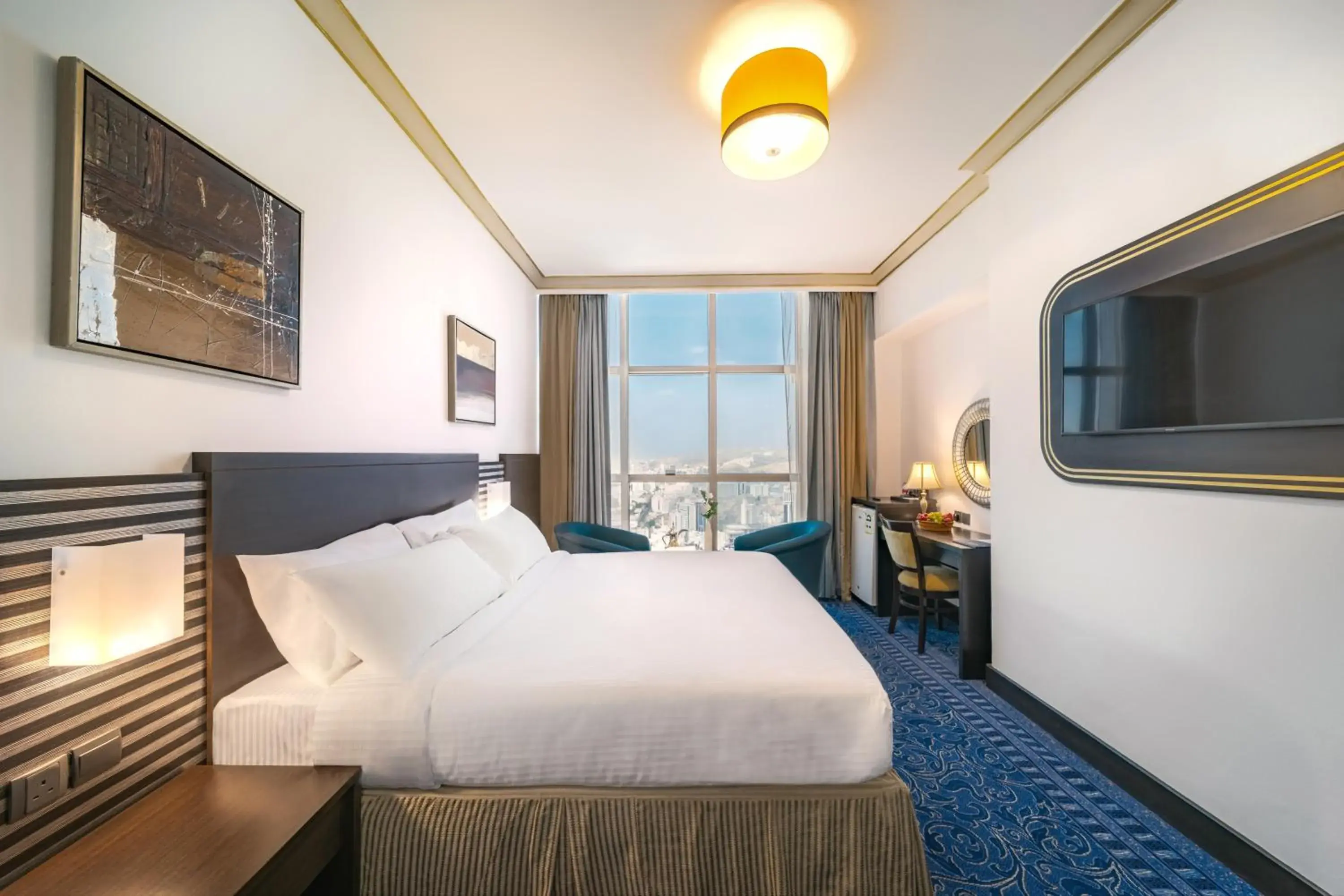 Junior Suite in Al Kiswah Towers Hotel Junior Suite in Al Kiswah Towers Hotel