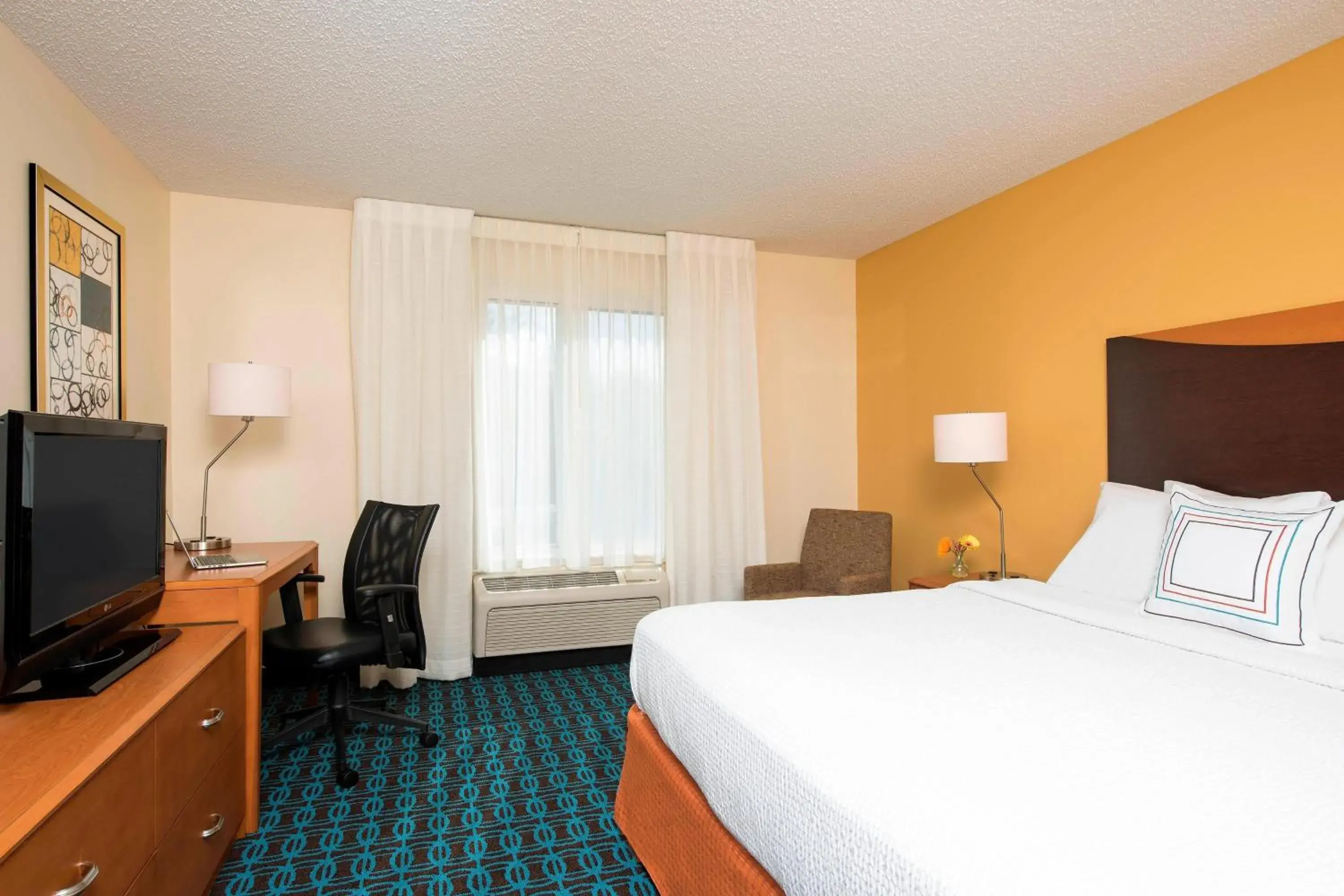 King Room in Fairfield Inn & Suites by Marriott Bloomington King Room in Fairfield Inn & Suites by Marriott Bloomington