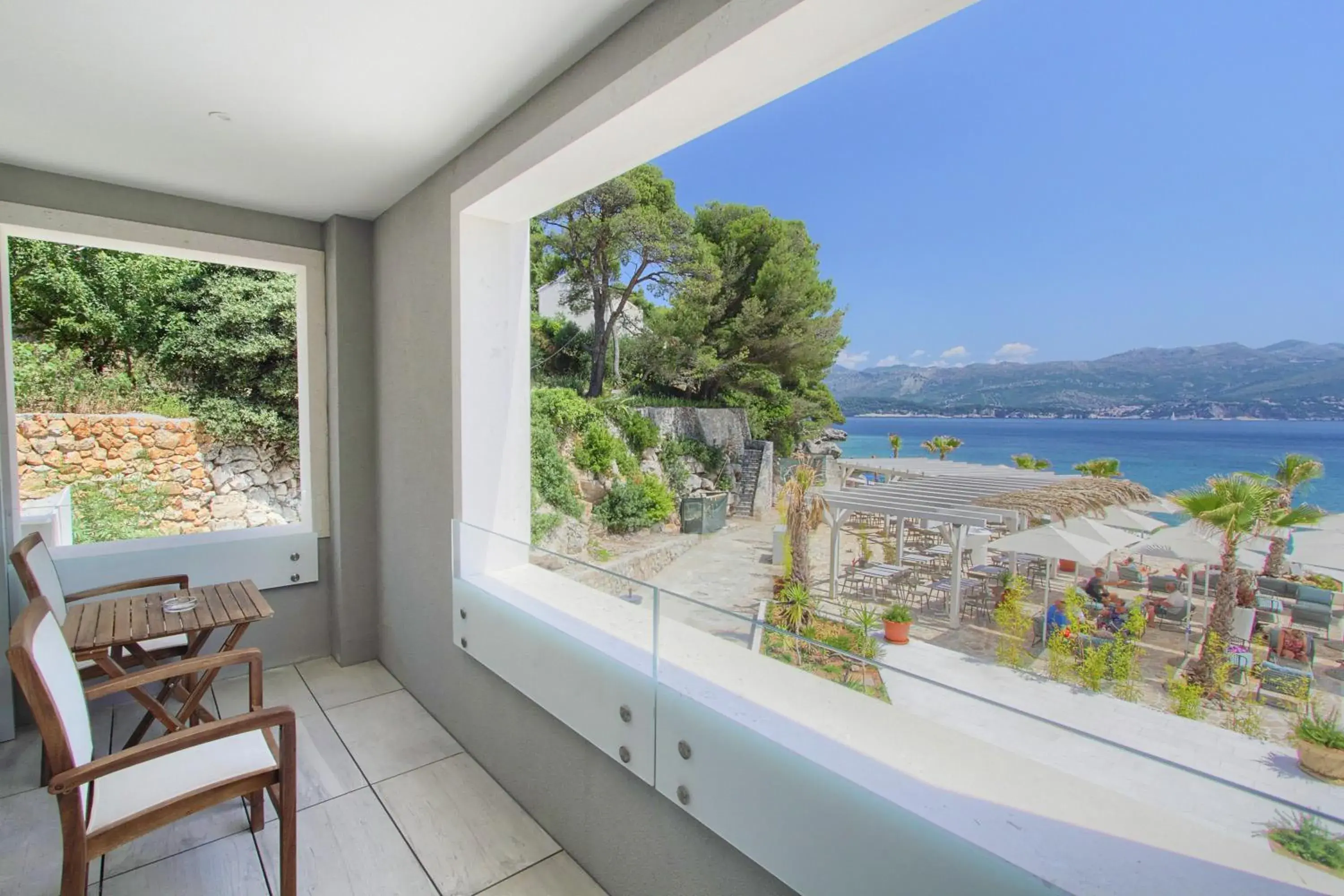 Two-Bedroom Suite with Balcony and Sea View in Kalamota Beach House Two-Bedroom Suite with Balcony and Sea View in Kalamota Beach House