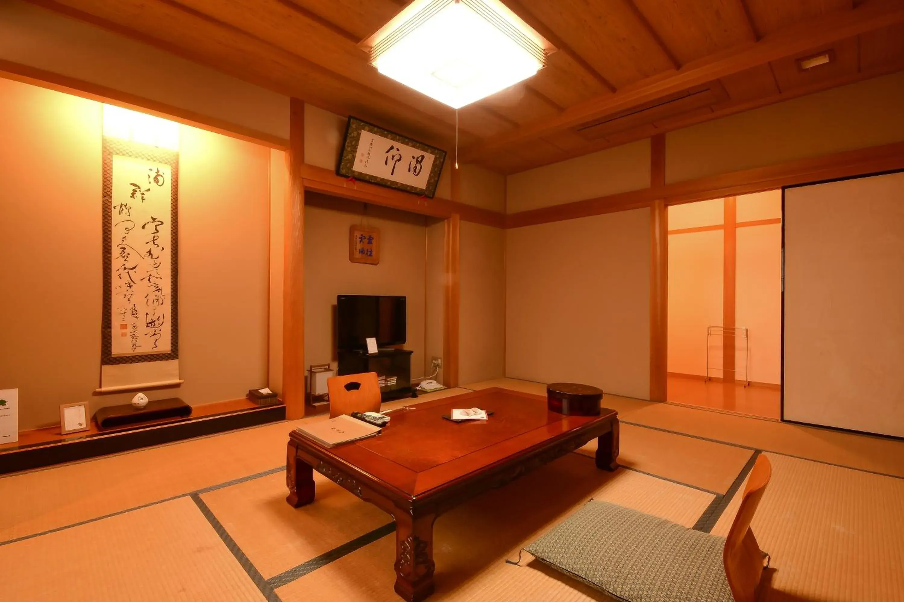 Standard Japanese-Style Room with Shared Bathroom in 高野山 宿坊 不動院 -Koyasan Shukubo Fudoin- Standard Japanese-Style Room with Shared Bathroom in 高野山 宿坊 不動院 -Koyasan Shukubo Fudoin-