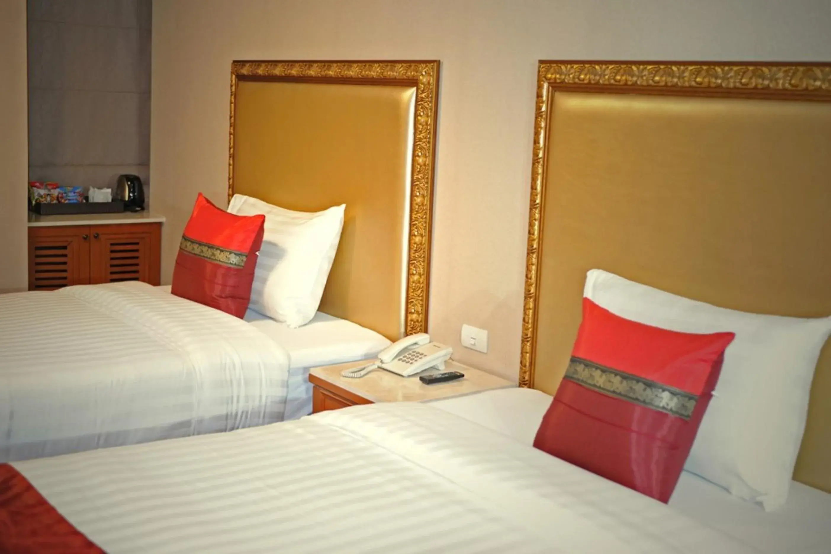 Superior Deluxe Double or Twin Room in Nasa Bangkok Superior Deluxe Double or Twin Room in Nasa Bangkok