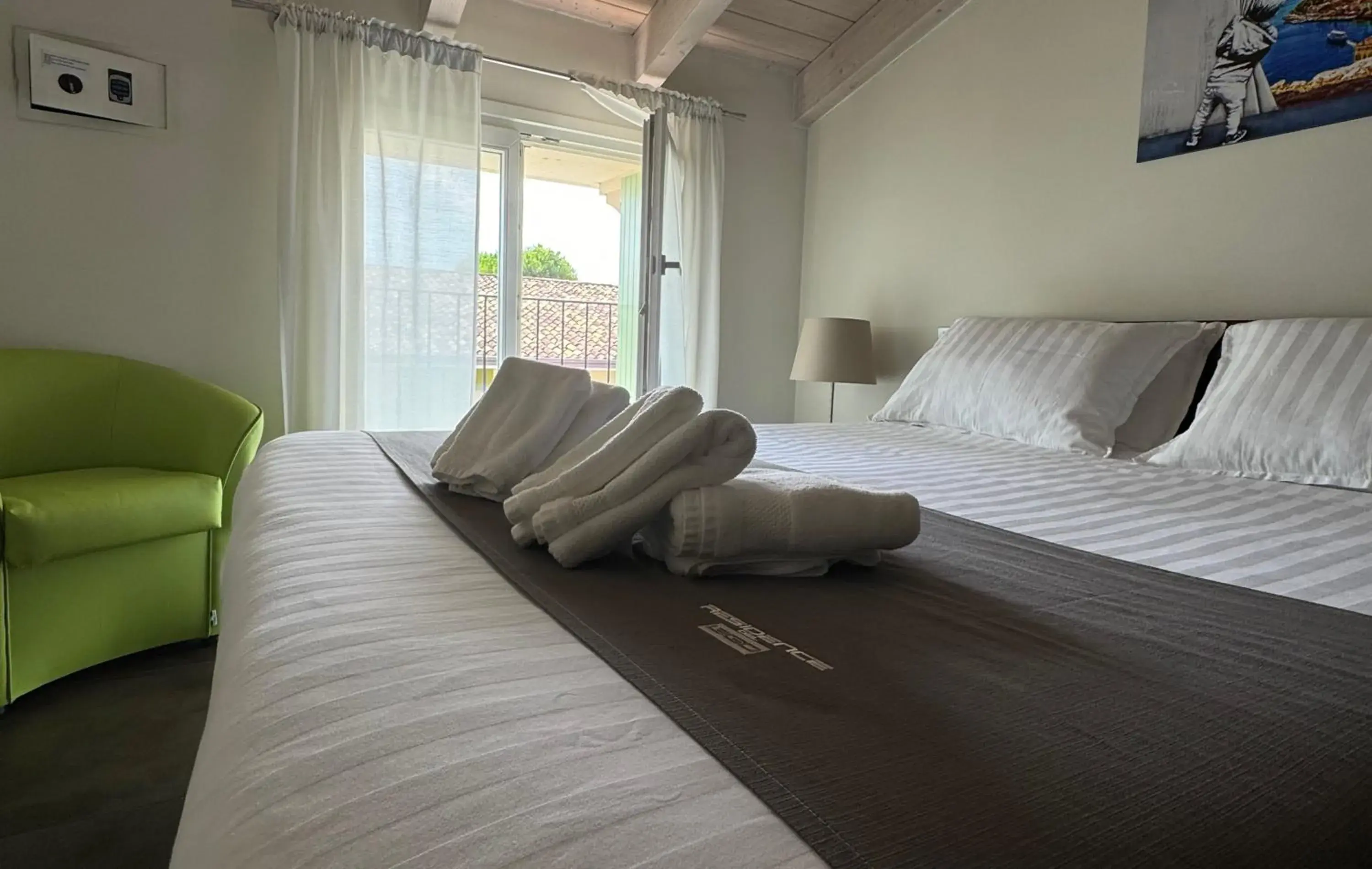 Two-Bedroom Penthouse Apartment with Terrace in Residence Del Lago Two-Bedroom Penthouse Apartment with Terrace in Residence Del Lago