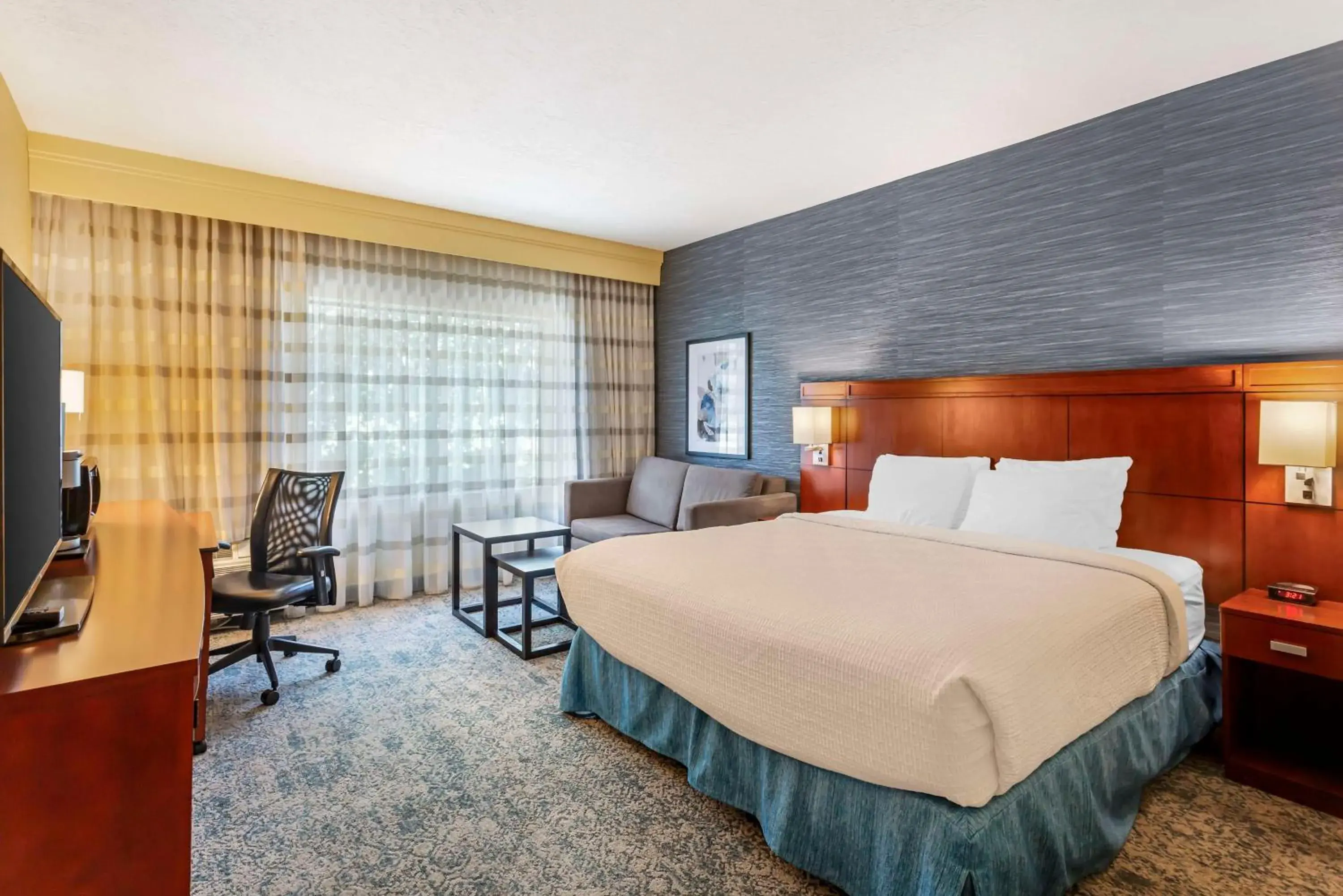 King Room with Sofabed in Best Western Plus Provo University Inn King Room with Sofabed in Best Western Plus Provo University Inn