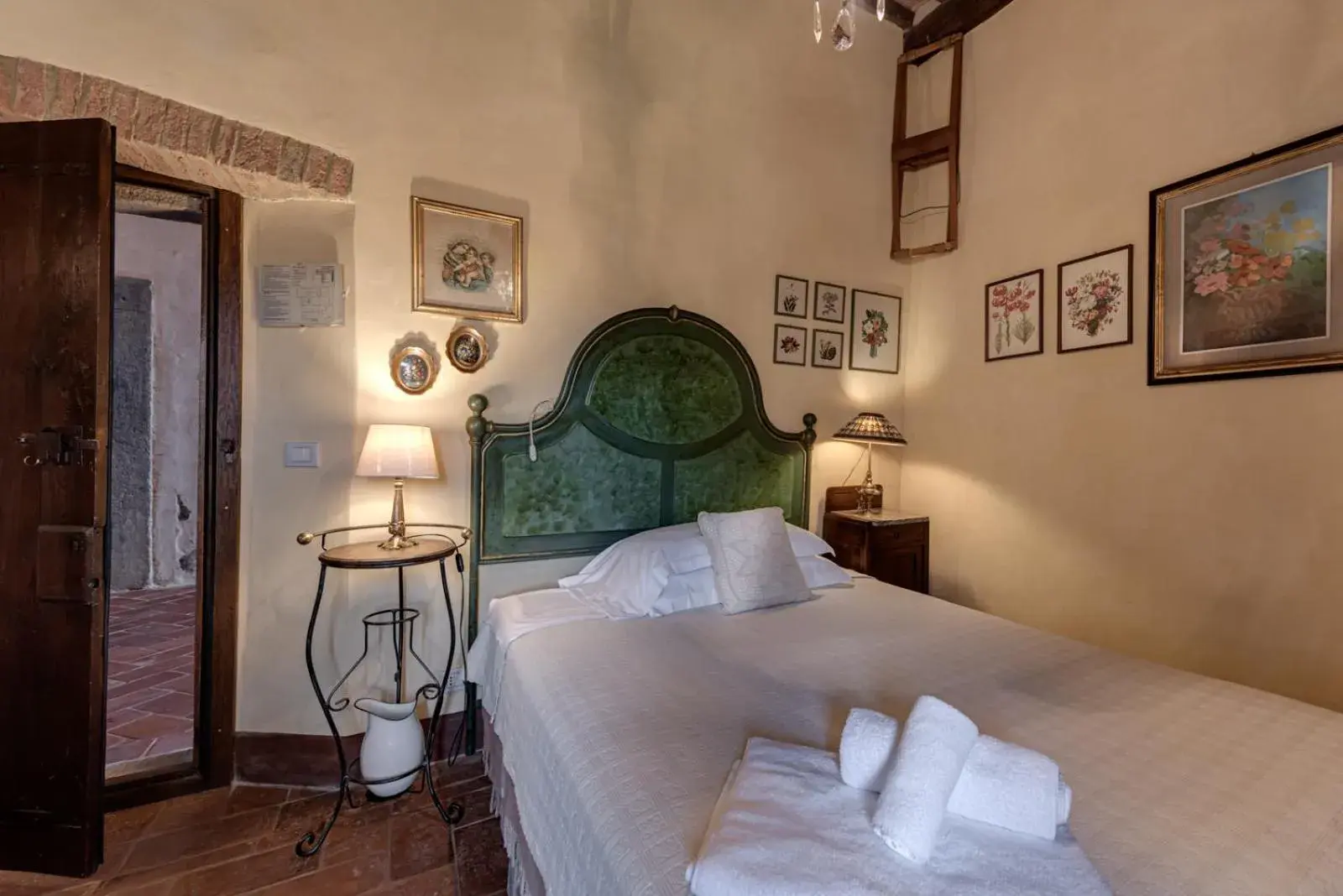 Single Room in Convento San Bartolomeo Single Room in Convento San Bartolomeo