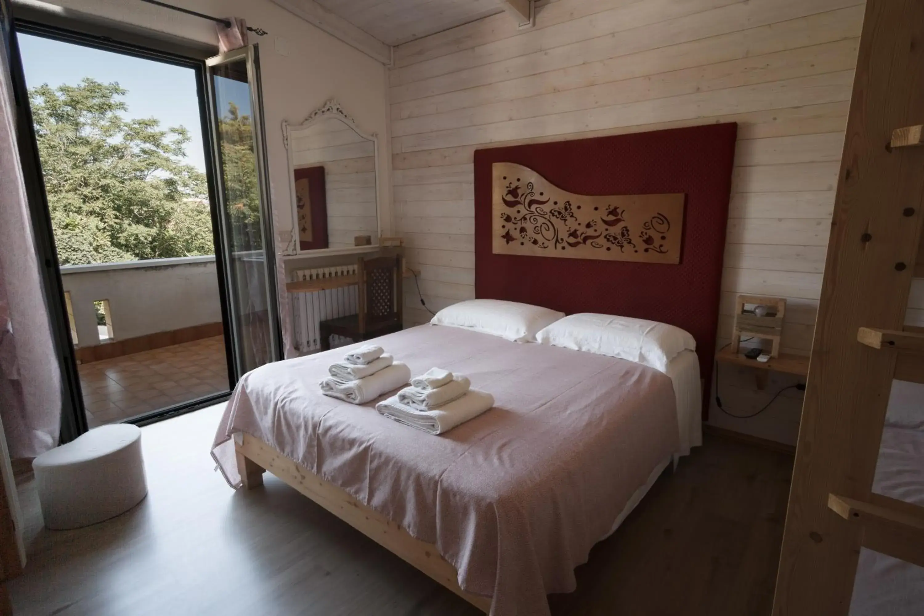 Double Room with Pool View - single occupancy in Villa Lina Bed&Breakfast Double Room with Pool View - single occupancy in Villa Lina Bed&Breakfast