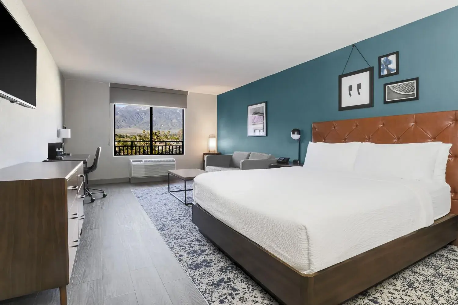 Larger Guest room, 1 King in Four Points by Sheraton, Ontario-Rancho Cucamonga Larger Guest room, 1 King in Four Points by Sheraton, Ontario-Rancho Cucamonga