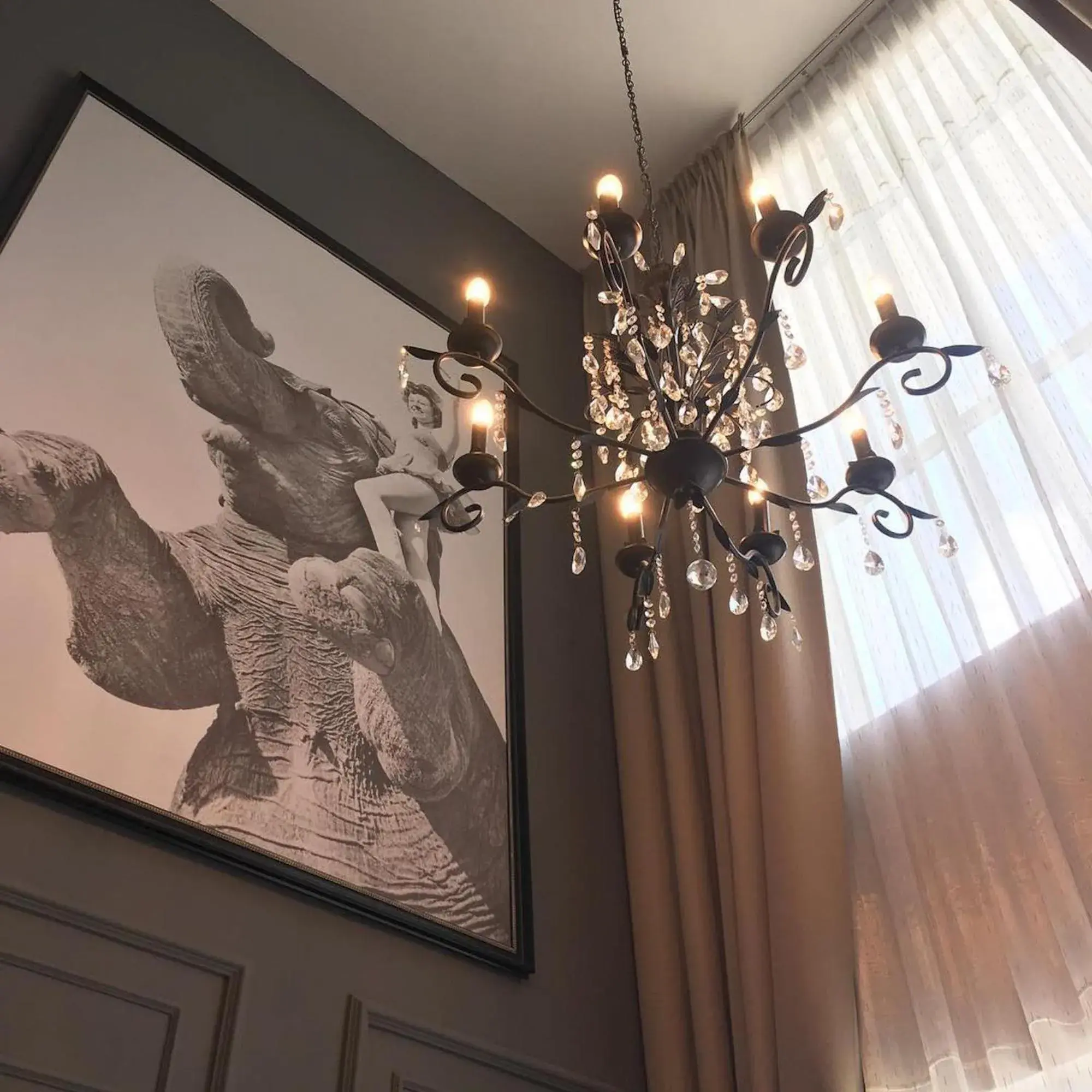 Three Bedroom Apartment in Zetter Suites @ Cameron Three Bedroom Apartment in Zetter Suites @ Cameron