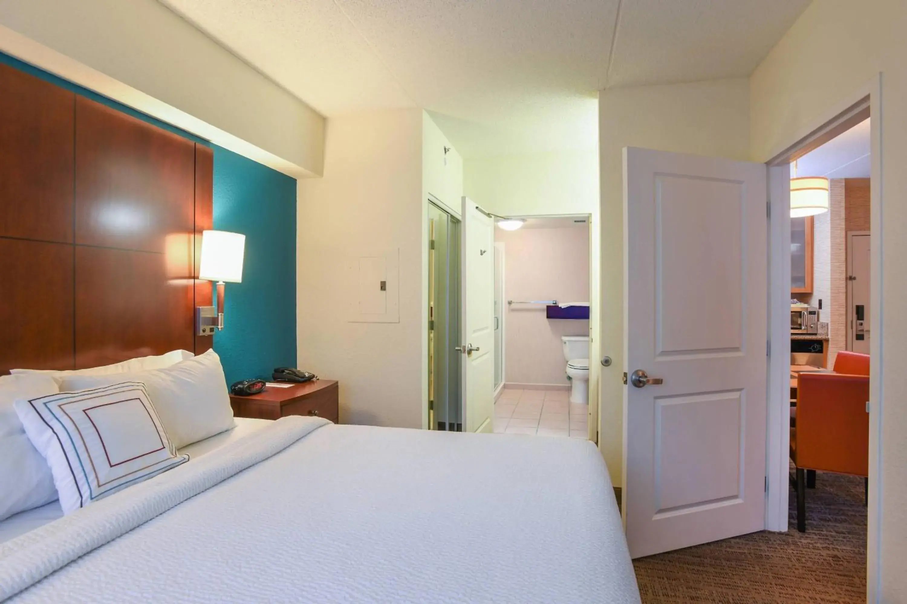 One-Bedroom King Suite with Sofa Bed in Residence Inn Cincinnati North West Chester One-Bedroom King Suite with Sofa Bed in Residence Inn Cincinnati North West Chester