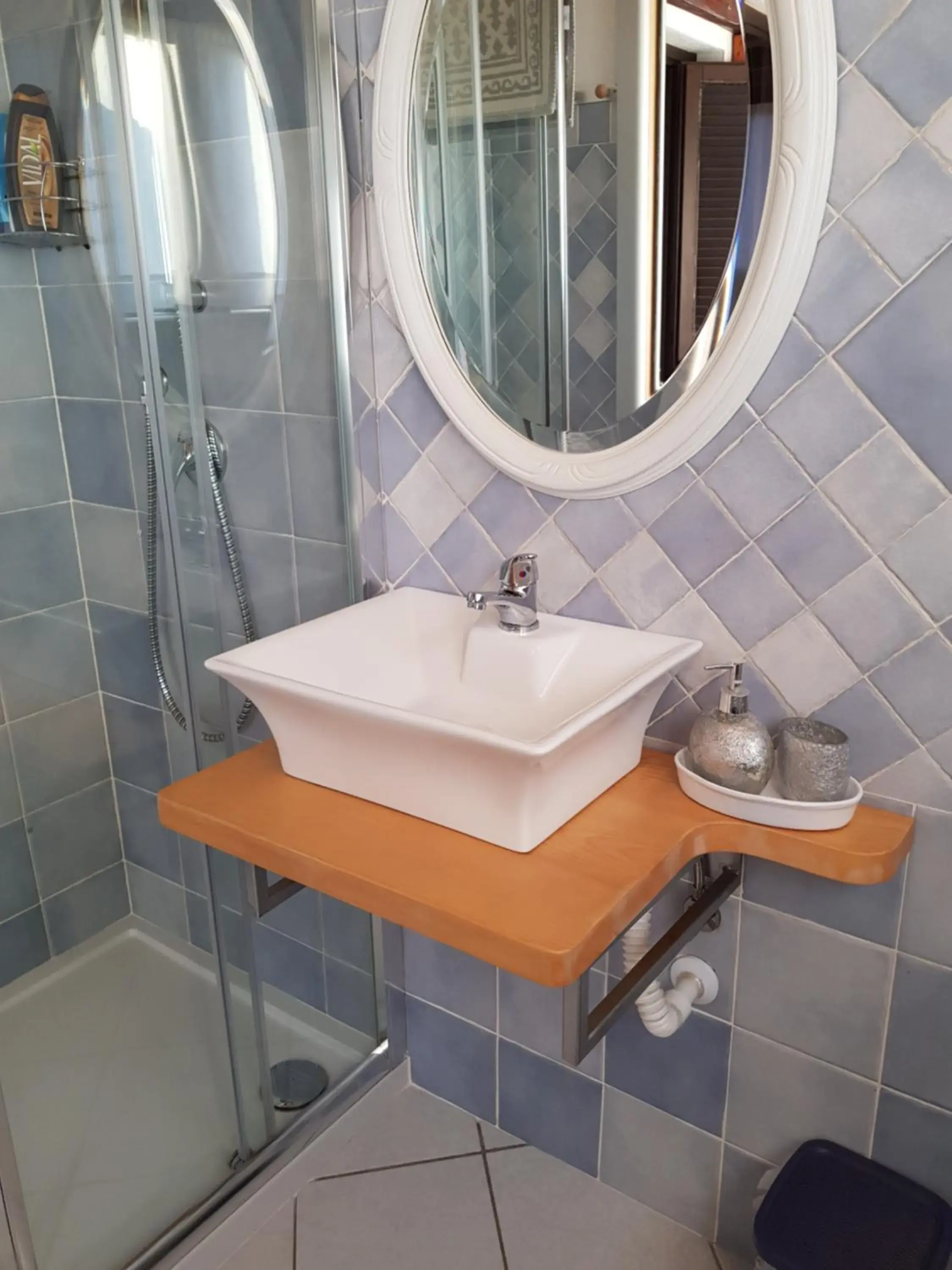 Family Room in B&B A CASA DI MONICA Family Room in B&B A CASA DI MONICA