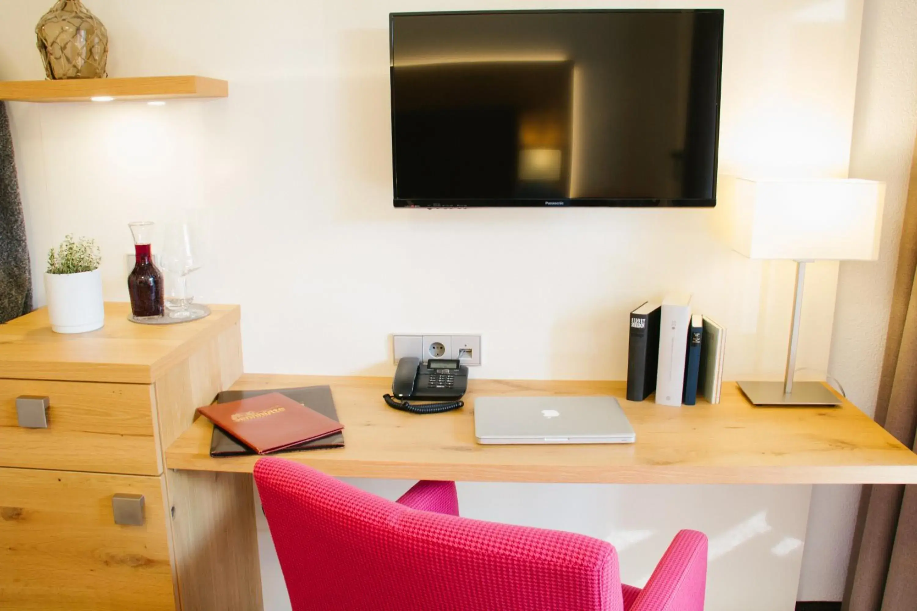 Comfort Single Room in Hotel-Restaurant Sennhütte im Herzen des Südschwarzwalds Comfort Single Room in Hotel-Restaurant Sennhütte im Herzen des Südschwarzwalds