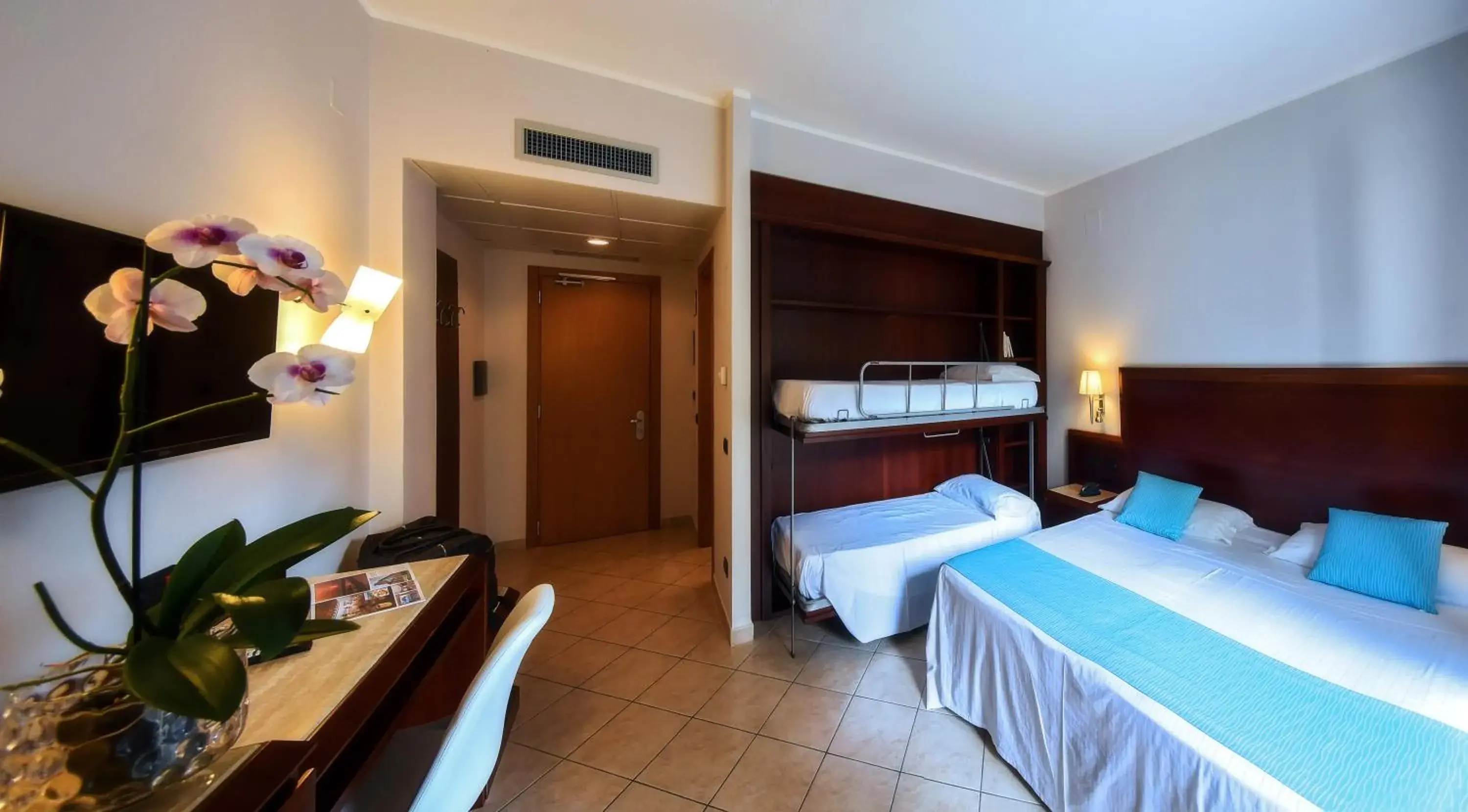 Family Room in Hotel Le Palme Family Room in Hotel Le Palme