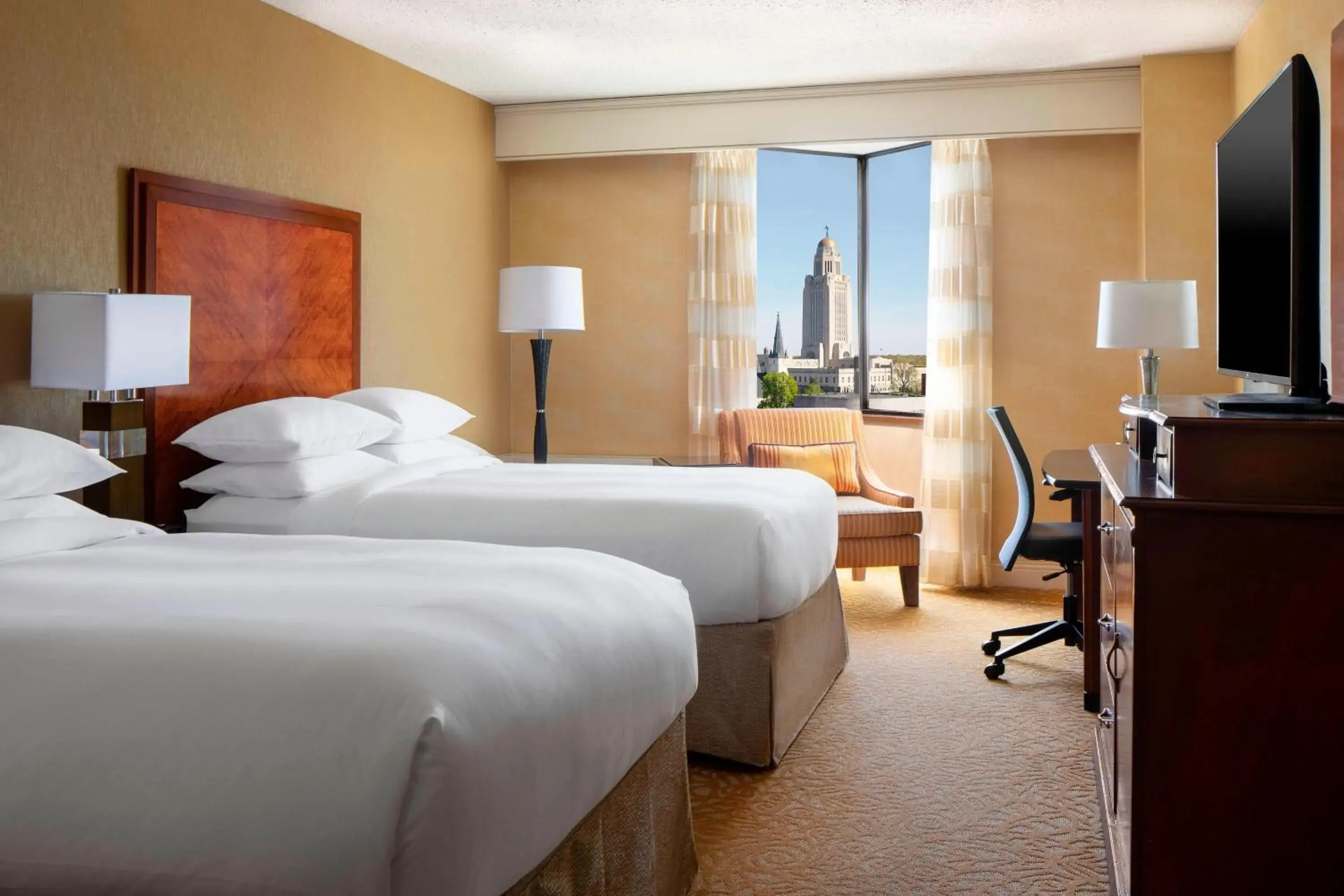 Guest Room 2 Doubles, Guest room, 2 Double (Mobility & Hearing Accessible w/ Tub) - single occupancy in The Lincoln Marriott Cornhusker Hotel Guest Room 2 Doubles, Guest room, 2 Double (Mobility & Hearing Accessible w/ Tub) - single occupancy in The Lincoln Marriott Cornhusker Hotel
