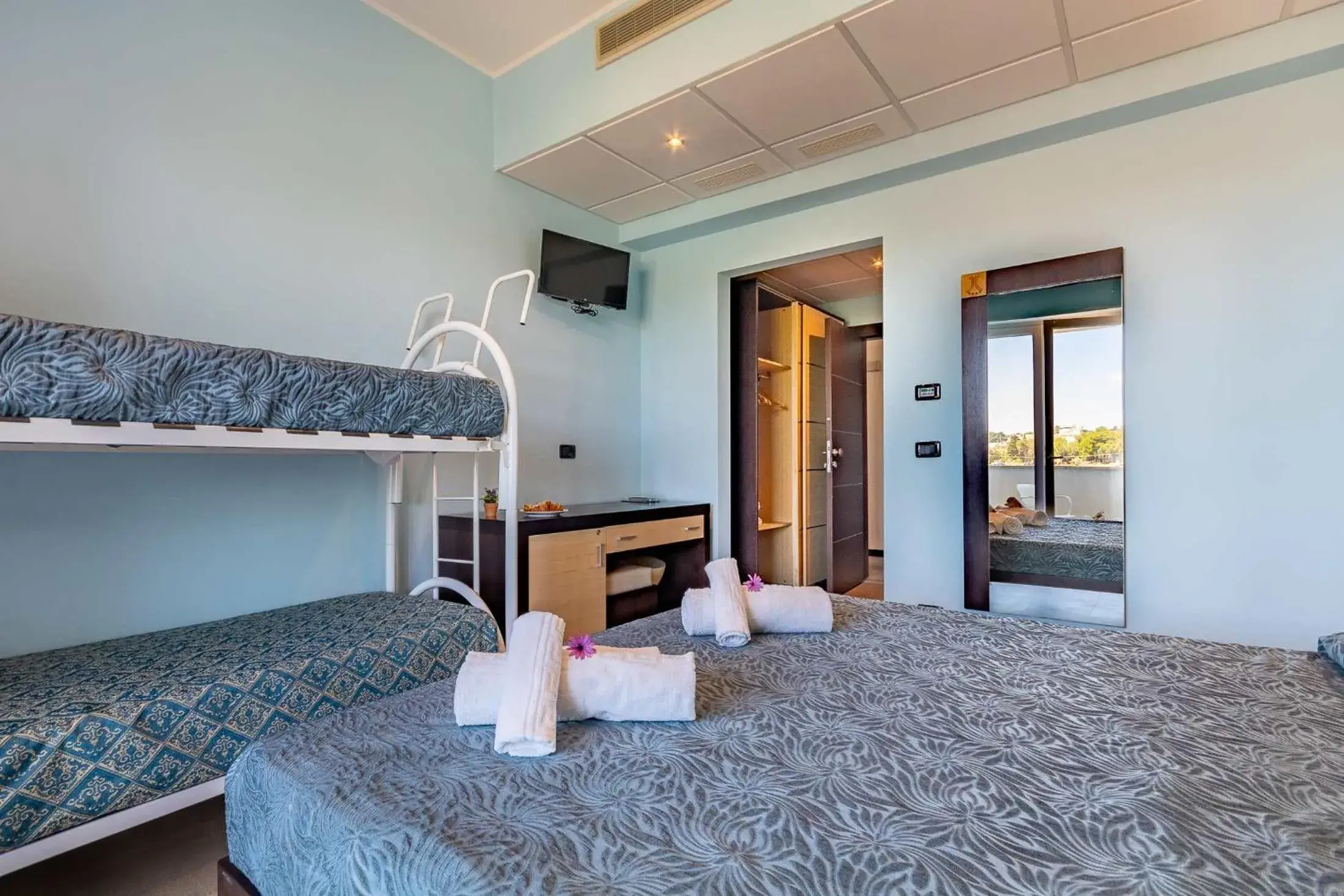 Quadruple Room with Balcony and Country View in Jonico Hotel Quadruple Room with Balcony and Country View in Jonico Hotel