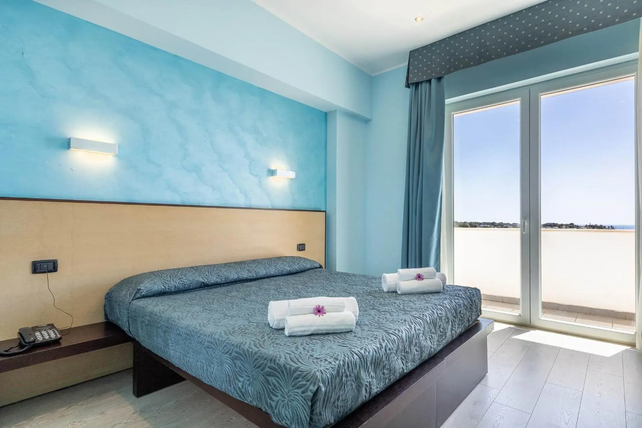 Double or Twin Room - Disability Access in Jonico Hotel Double or Twin Room - Disability Access in Jonico Hotel