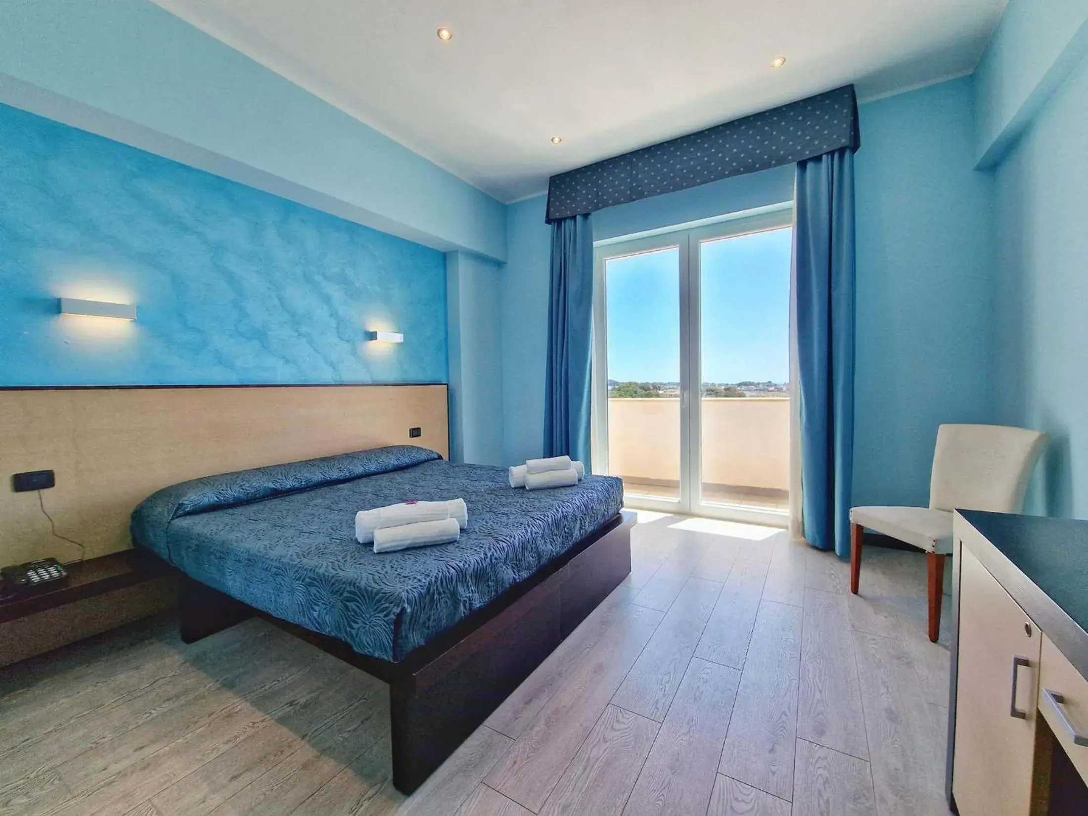 Double Room with Balcony and Sea View in Jonico Hotel Double Room with Balcony and Sea View in Jonico Hotel