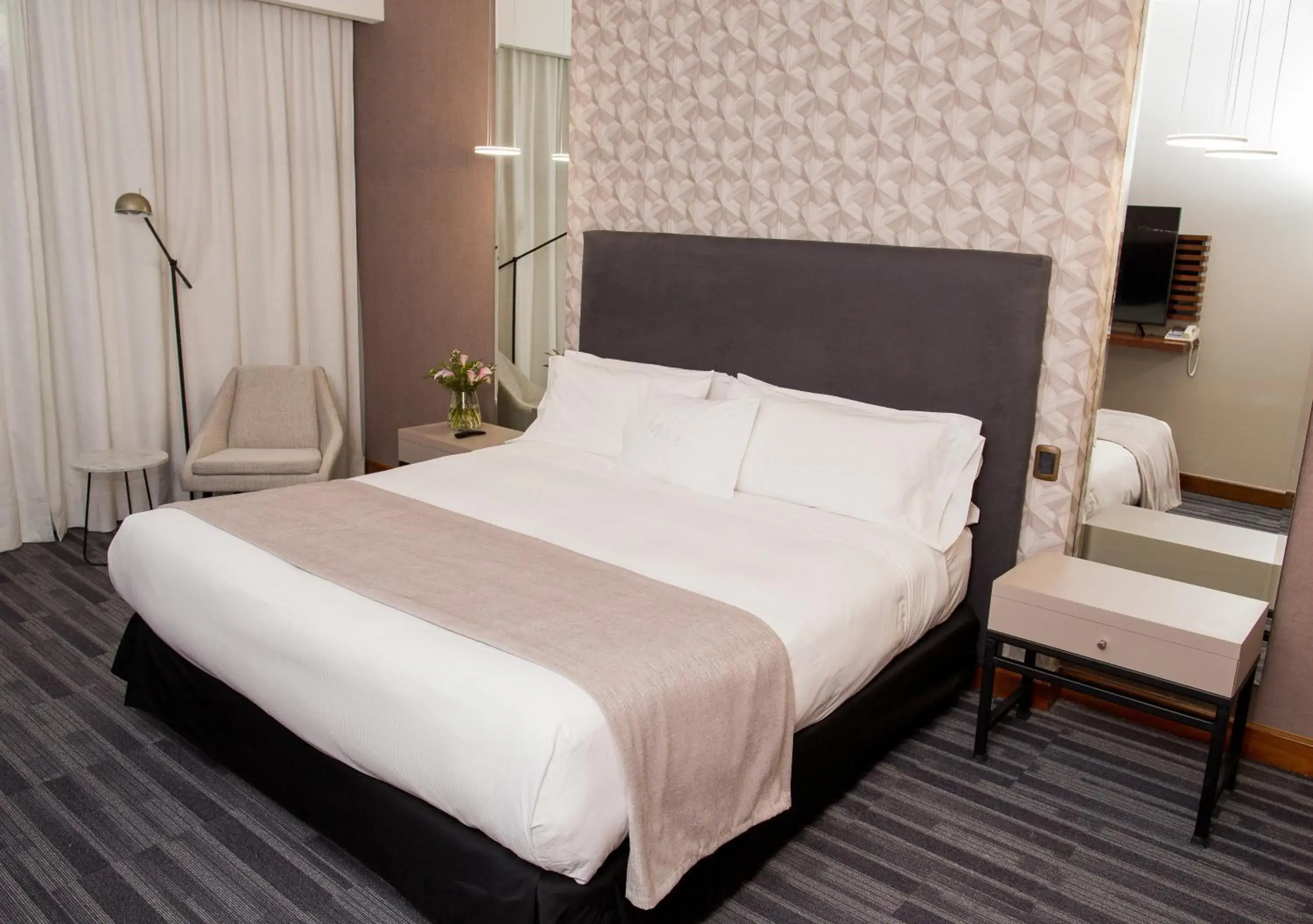 Executive Double Room - single occupancy in MDS Hotel Concepción Executive Double Room - single occupancy in MDS Hotel Concepción