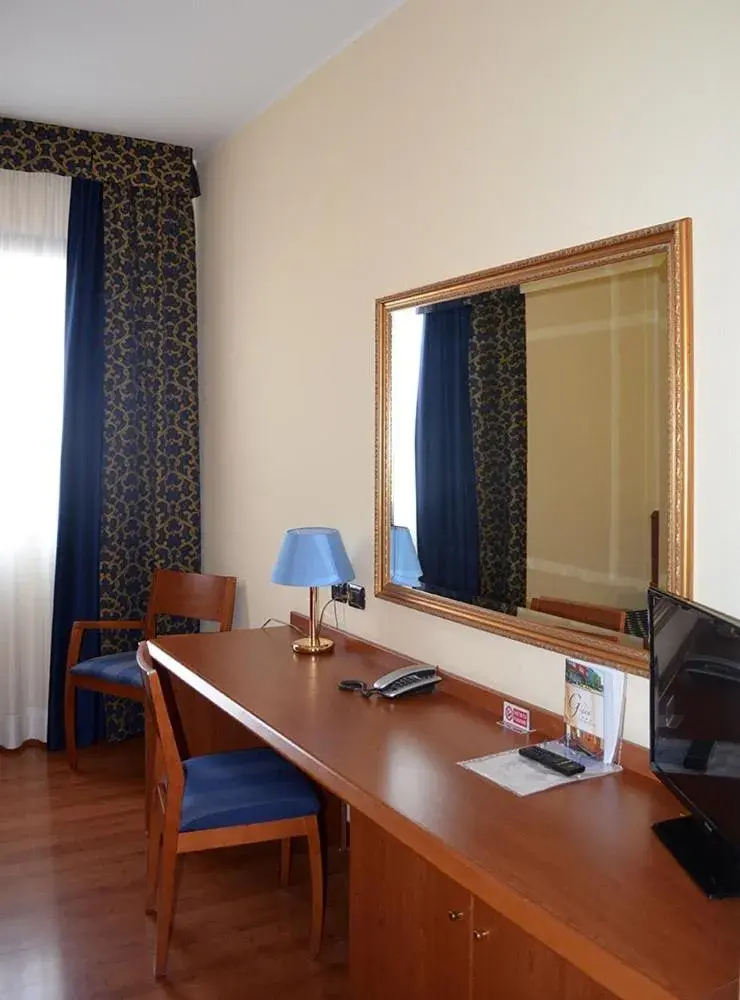 Standard Double or Twin Room - single occupancy in Hotel Ristorante Giada Standard Double or Twin Room - single occupancy in Hotel Ristorante Giada