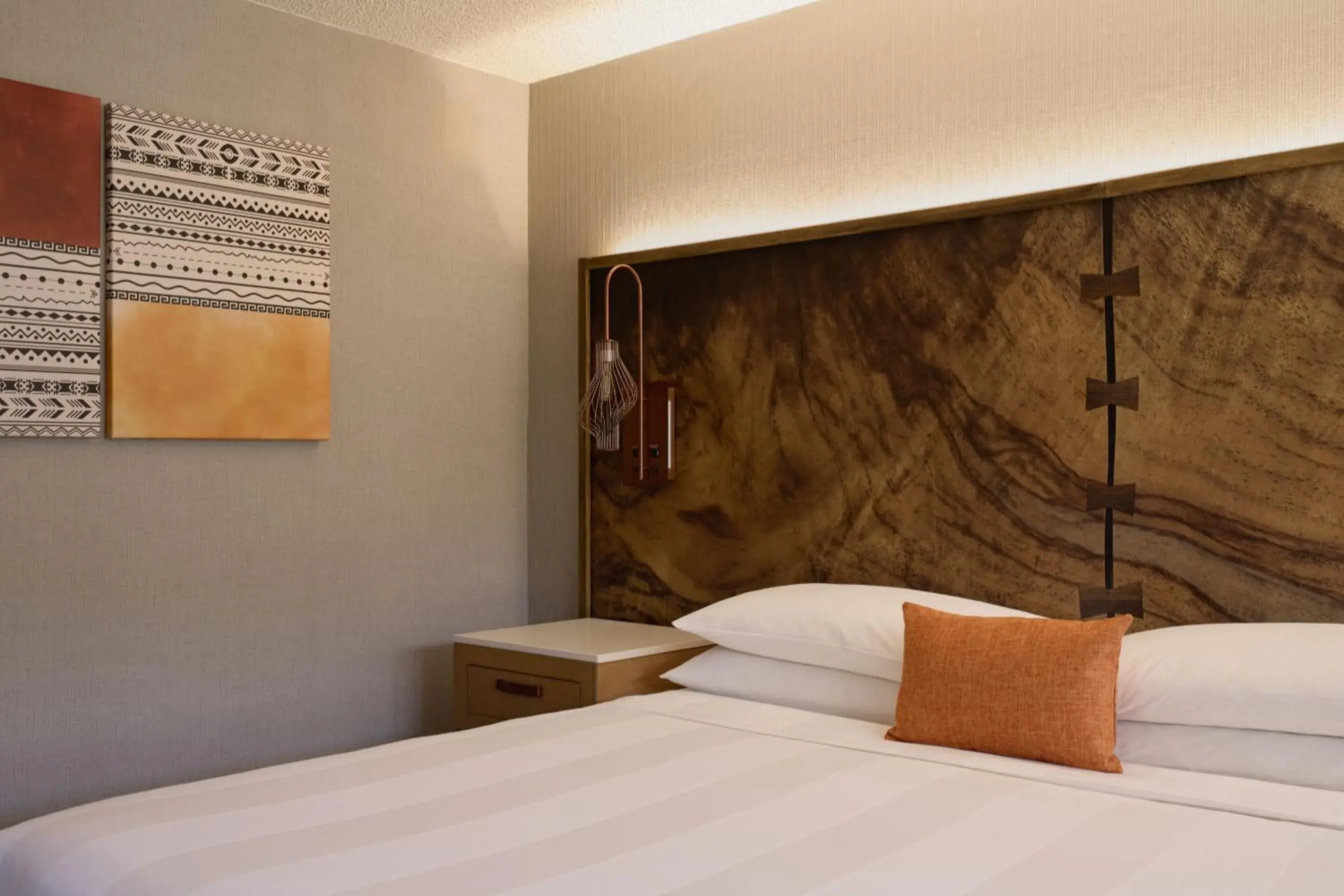 King Room with Resort View in Phoenix Marriott Resort Tempe at The Buttes King Room with Resort View in Phoenix Marriott Resort Tempe at The Buttes